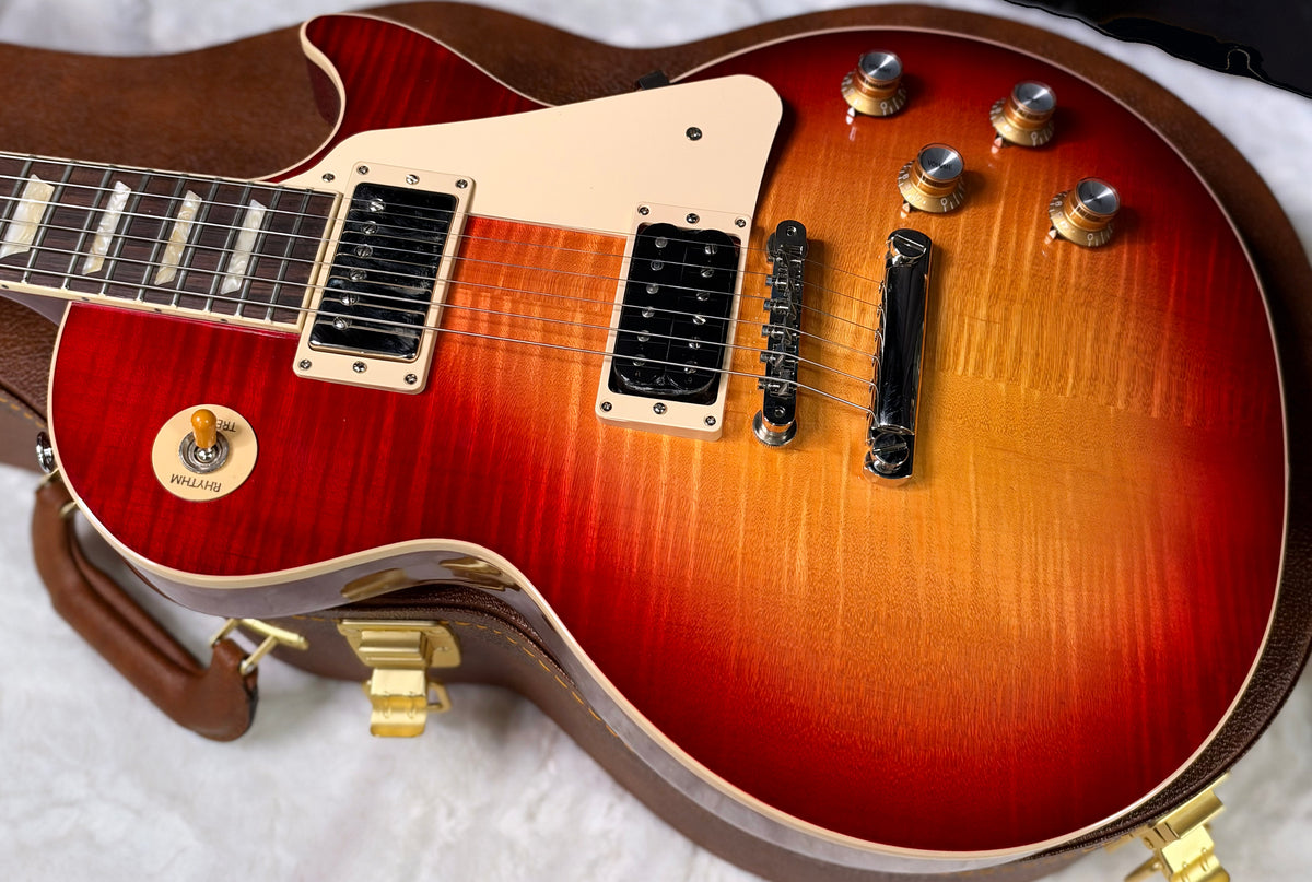 NEW ! Gibson Les Paul Standard '60s - AAA Flame - Factory Sunburst (custom shop finish) - Bizarre Guitar Limited Edition - 8.8 lbs - Authorized Dealer - G07945