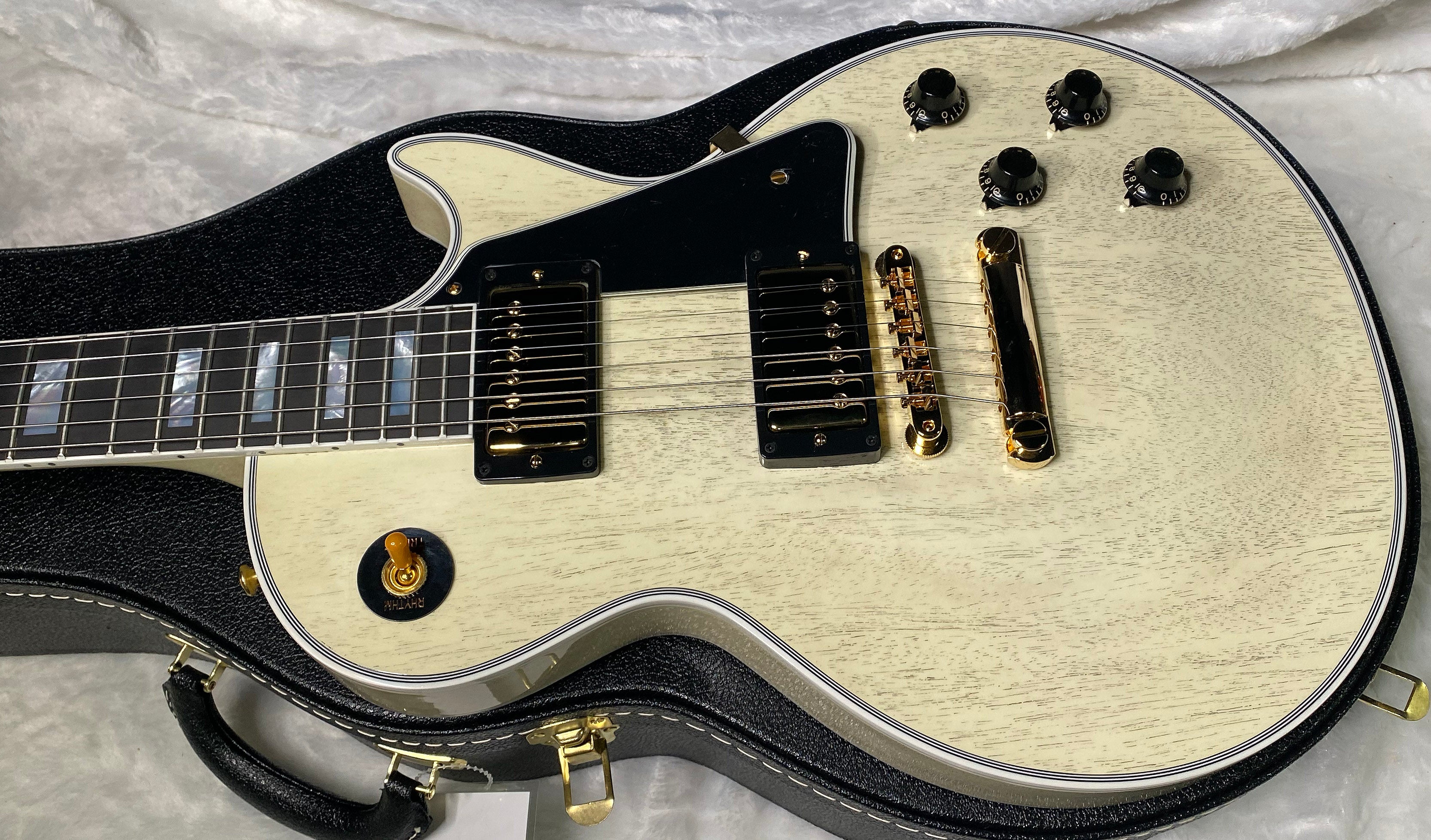 NEW! Gibson Les Paul Custom 1957 Reissue VOS - Custom Ordered in TV White - Custom Shop - ONLY 8.8 lbs - Authorized Dealer - G06610
