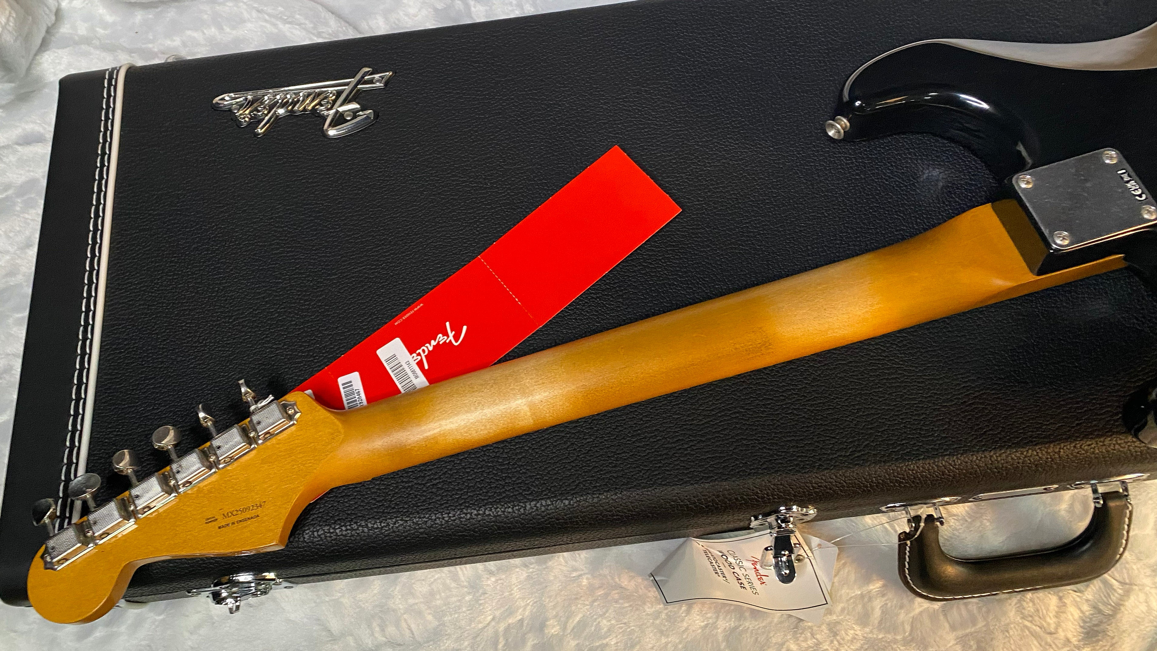 NEW! Fender Limited Edition Vintera II Road Worn '60s Stratocaster - Black - 7.4lbs - Authorized Dealer - G05770