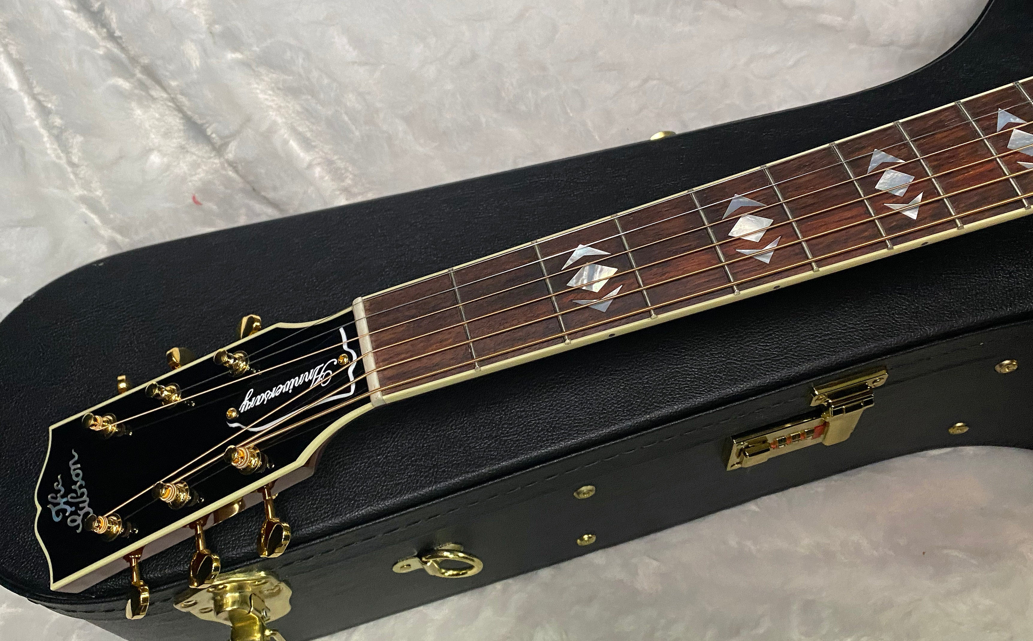 NEW! Gibson Custom Shop Advanced Jumbo Anniversary Limited Edition Acoustic-Electric Guitar - Cremona Burst - 4.45llbs - G07198