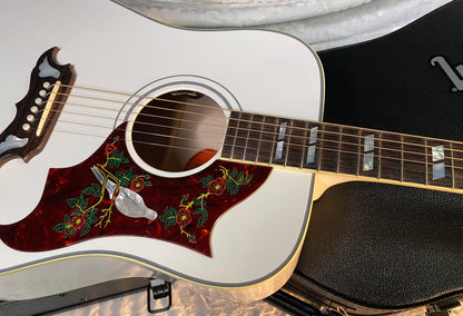 NEW! Gibson Acoustic Custom Shop Dove Acoustic-Electric Guitar - Alpine White - Authorized Dealer 5.2lbs - G06616