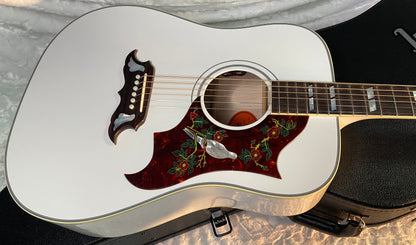 NEW! Gibson Acoustic Custom Shop Dove Acoustic-Electric Guitar - Alpine White - Authorized Dealer 5.2lbs - G06616