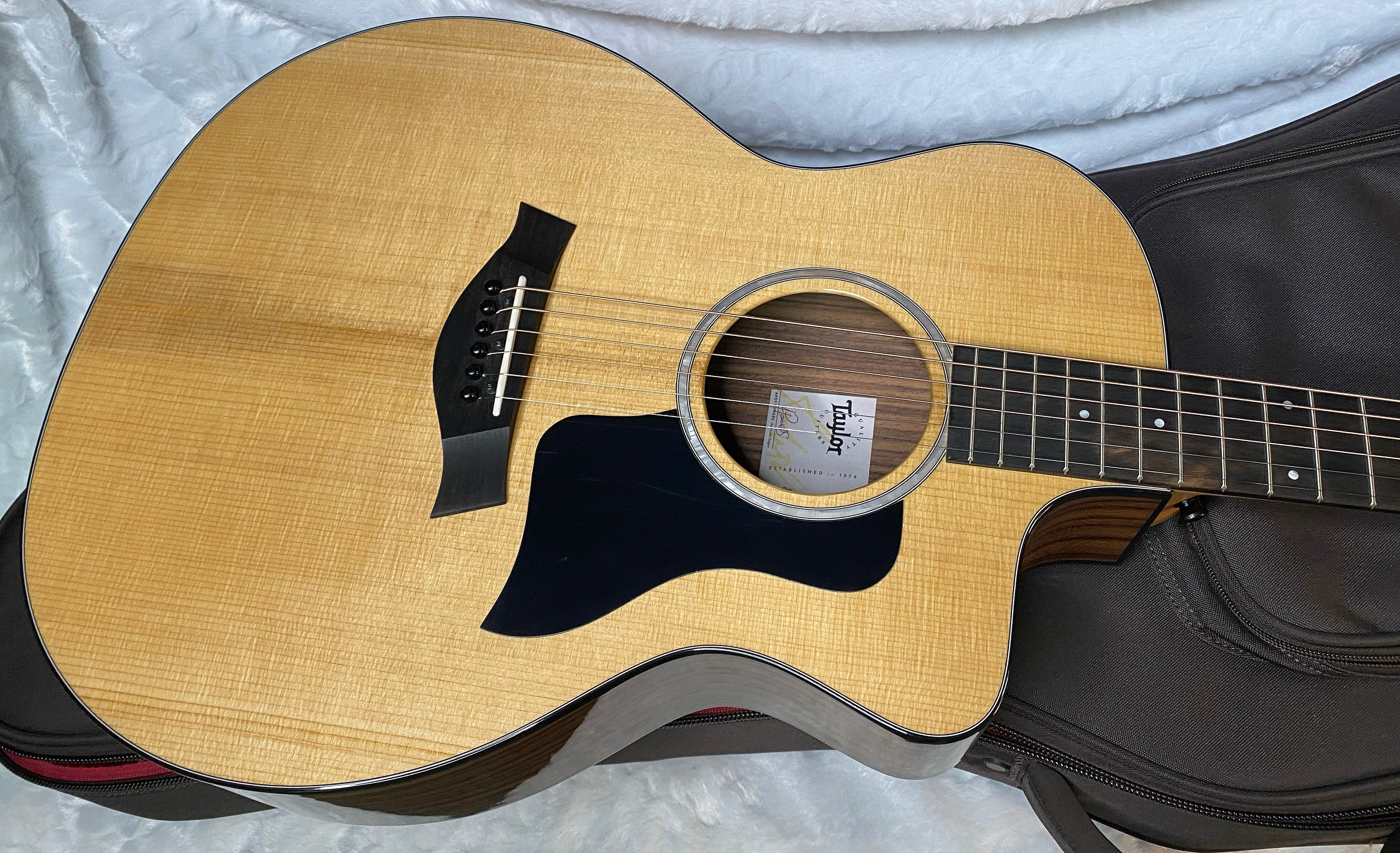 MINT Taylor 214ce Plus Grand Auditorium Acoustic-Electric Guitar Natural Finish - 4.8lbs - Authorized Dealer - G05806