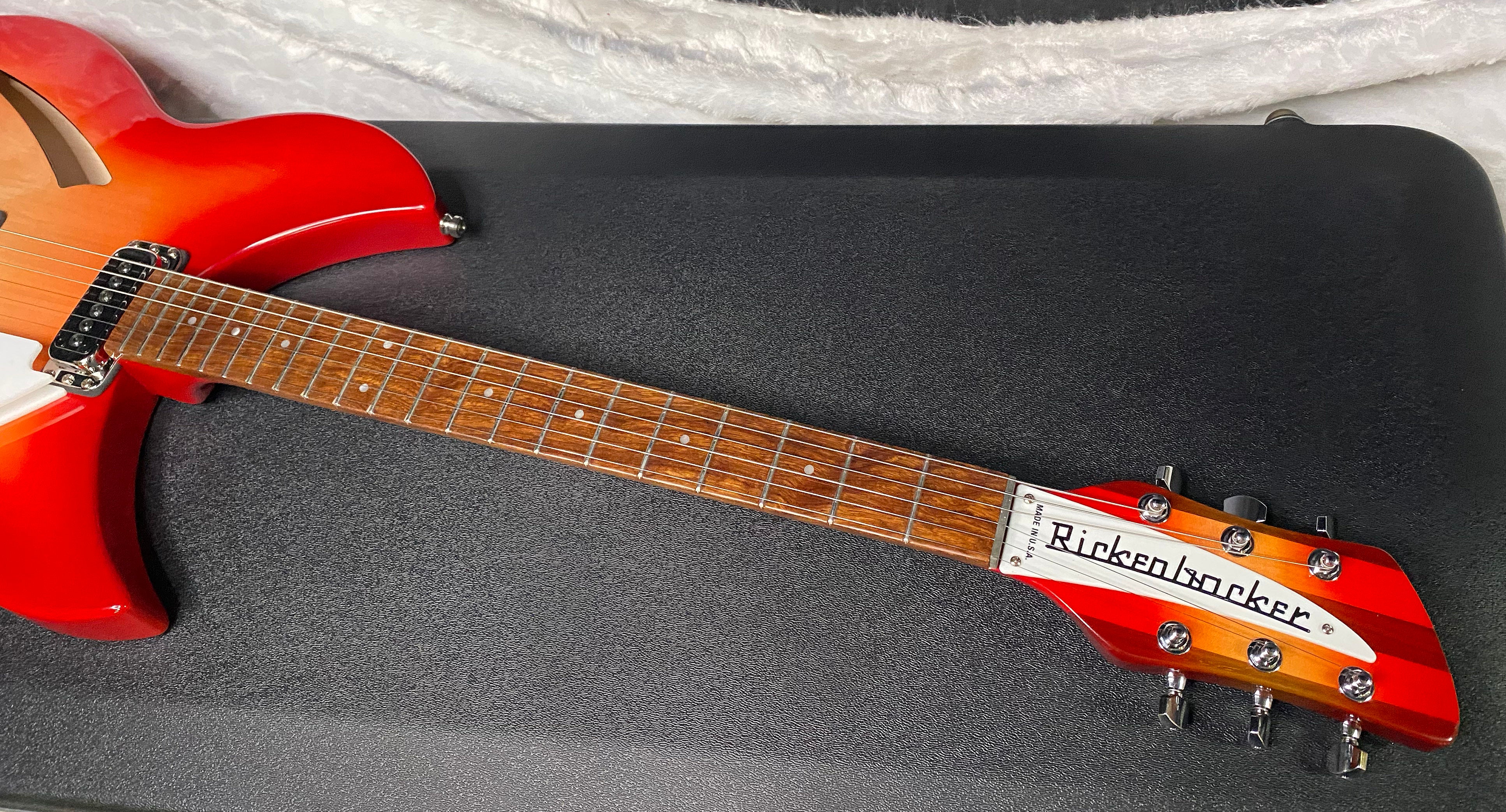 NEW! Rickenbacker 330 Fire Glo FG Fireglo - Semi Hollow Electric Guitar - Authorized Dealer - 7.5 lbs - G07211
