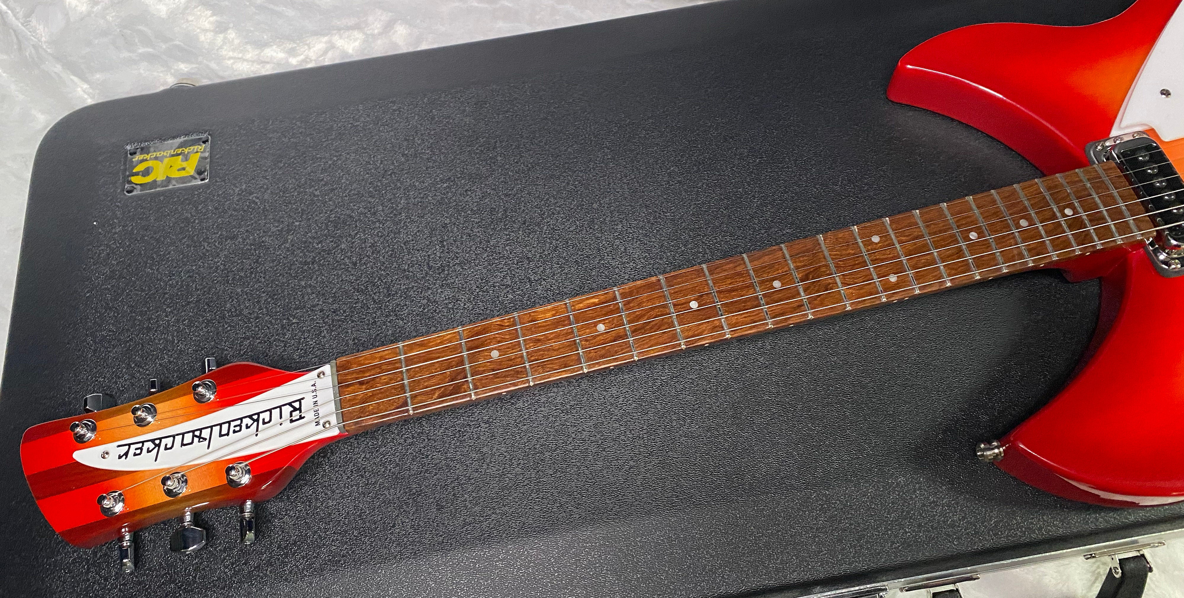 NEW! Rickenbacker 330 Fire Glo FG Fireglo - Semi Hollow Electric Guitar - Authorized Dealer - 7.5 lbs - G07211