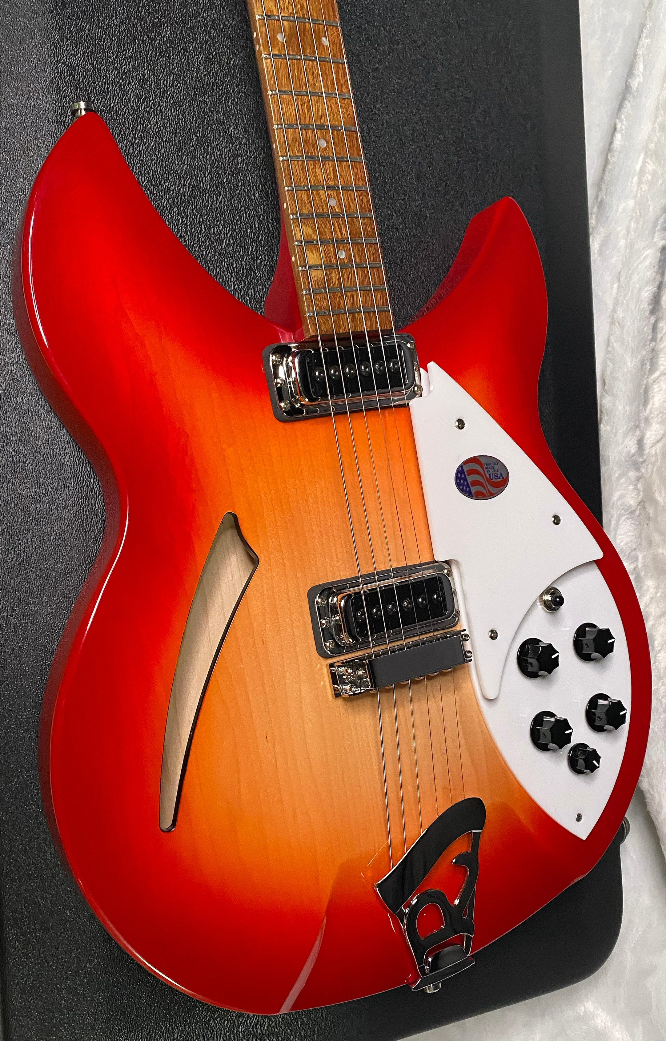 NEW! Rickenbacker 330 Fire Glo FG Fireglo - Semi Hollow Electric Guitar - Authorized Dealer - 7.8 lbs - G07209