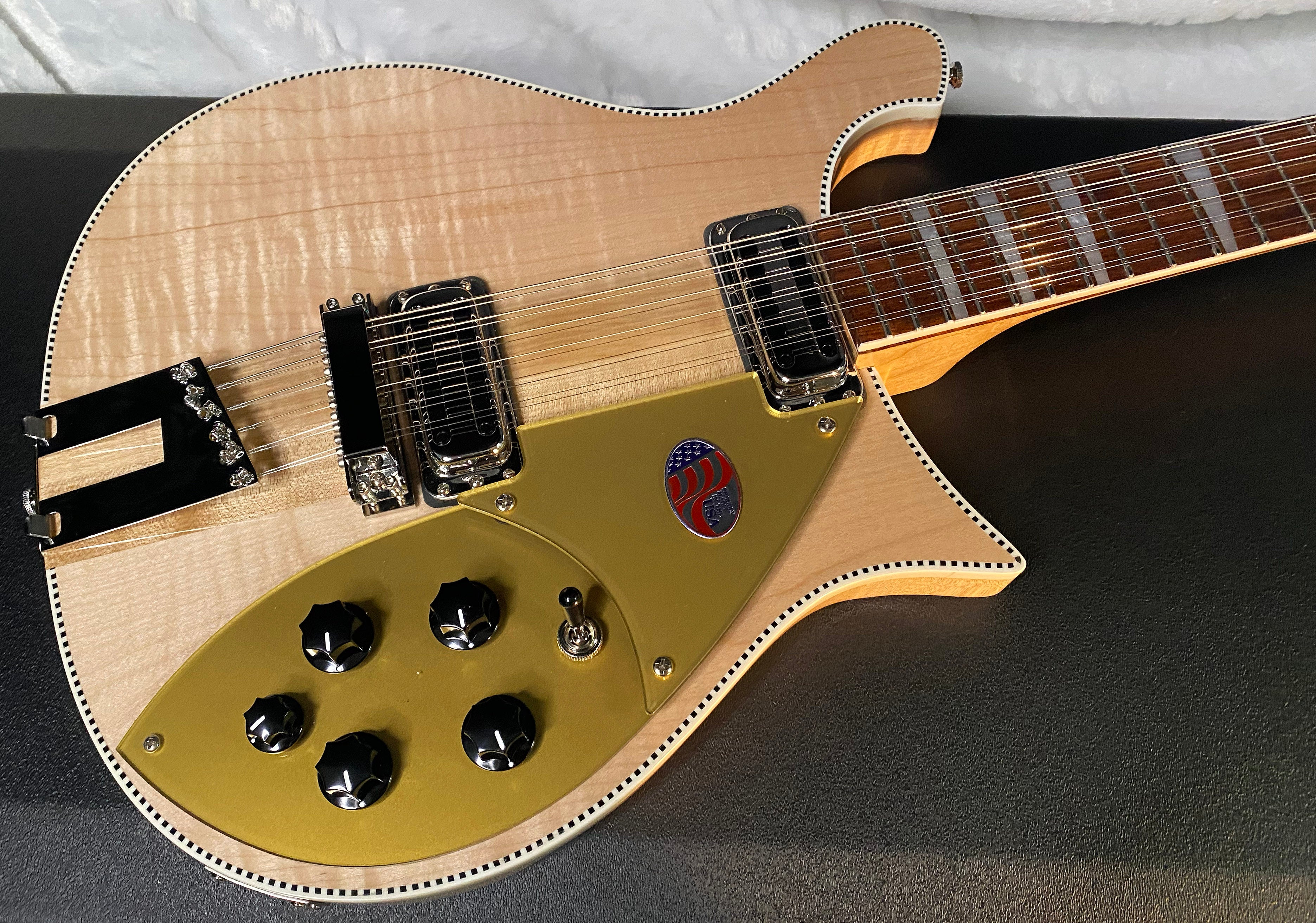 NEW! Rickenbacker 660/12 Maple Glo MG 7.45 lbs - Authorized Dealer - In Stock Ready to Ship- G06621