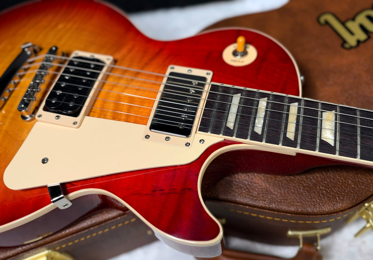 NEW ! Gibson Les Paul Standard '50s - AAA Flame - Factory Sunburst (custom shop finish) - Bizarre Guitar Limited Edition - Only 8.8 lbs - Authorized Dealer - G07946
