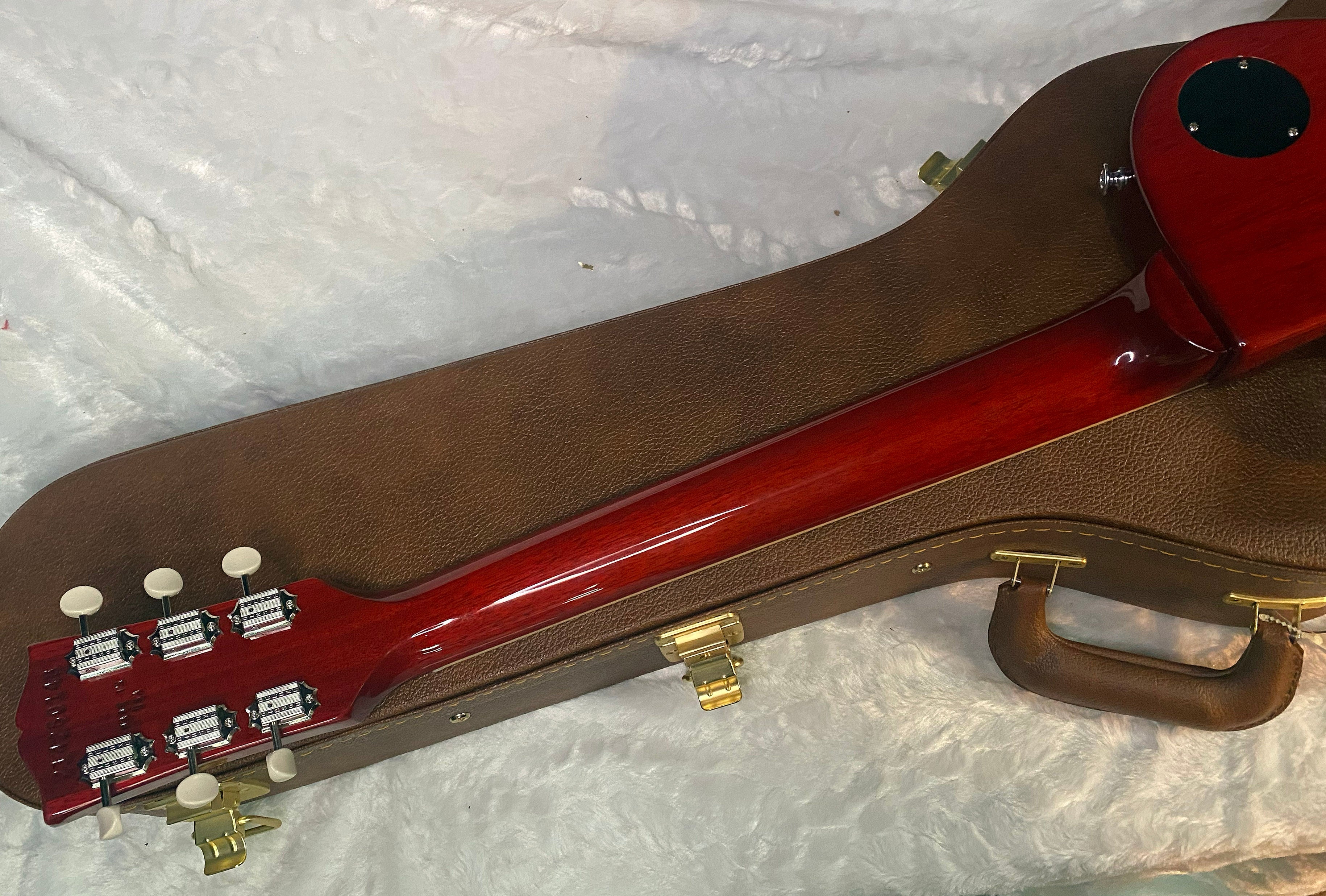 NEW ! Gibson Les Paul Special Vintage Cherry - Only 7.35 lbs! - Authorized Dealer - G07217