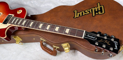 NEW ! Gibson Les Paul Standard '60s - AAA Flame - Factory Sunburst (custom shop finish) - Bizarre Guitar Limited Edition - Authorized Dealer - G07953