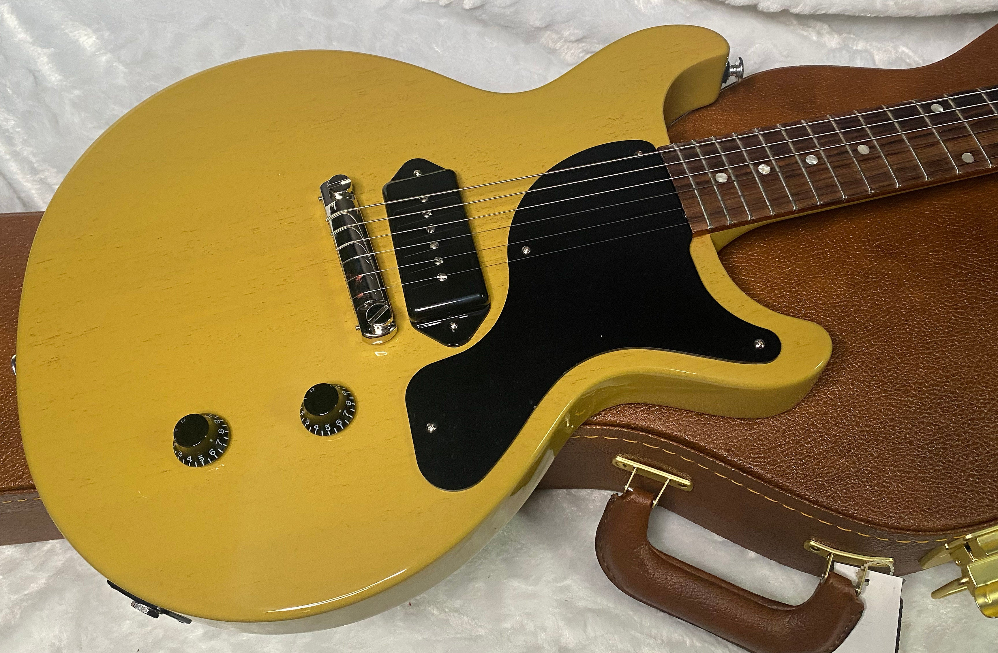 NEW! Gibson Les Paul Junior DC Double Cut - TV Yellow - Authorized Dealer - Only 6.5 lbs - G07219