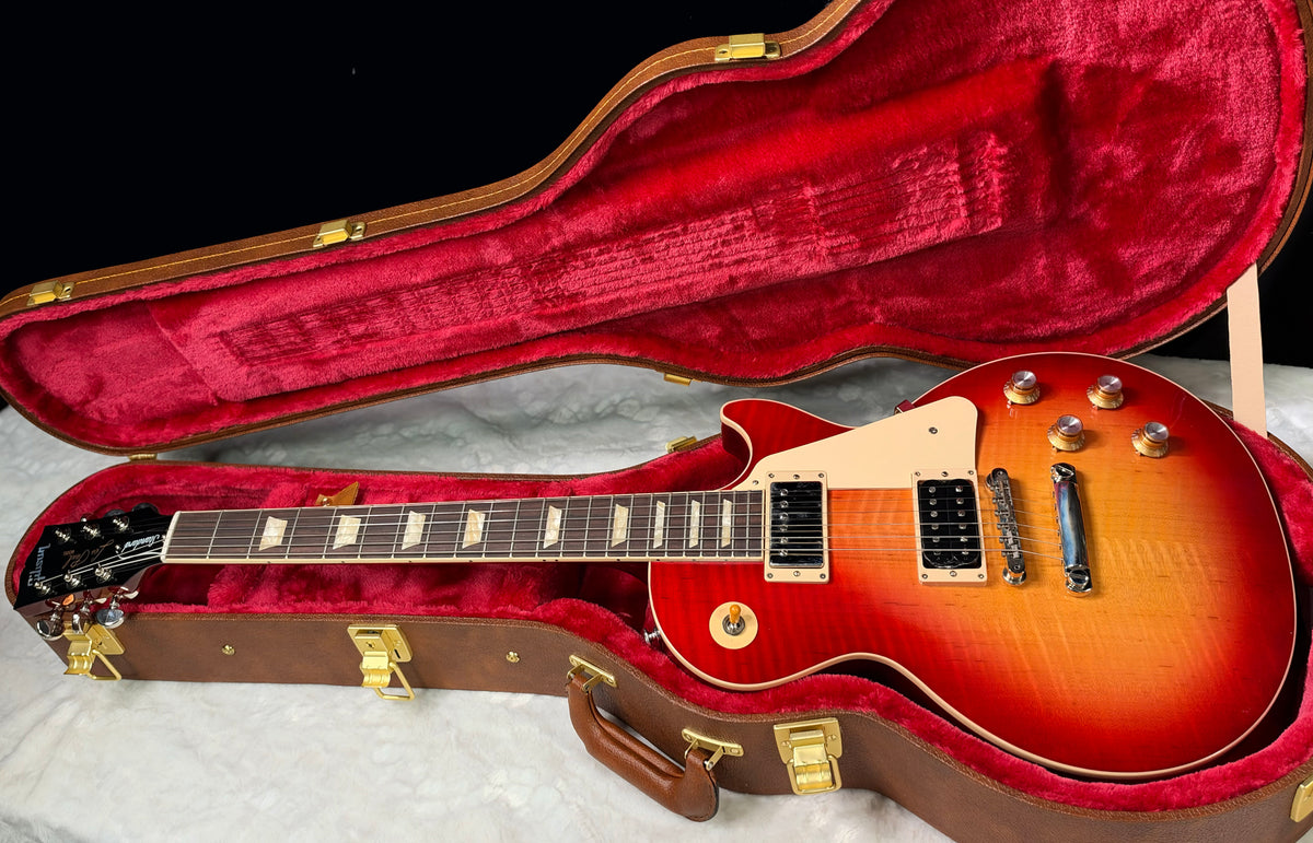 NEW ! Gibson Les Paul Standard '60s - AAA Flame - Factory Sunburst (custom shop finish) - Bizarre Guitar Limited Edition - Only 8.5lbs - Authorized Dealer - G7955