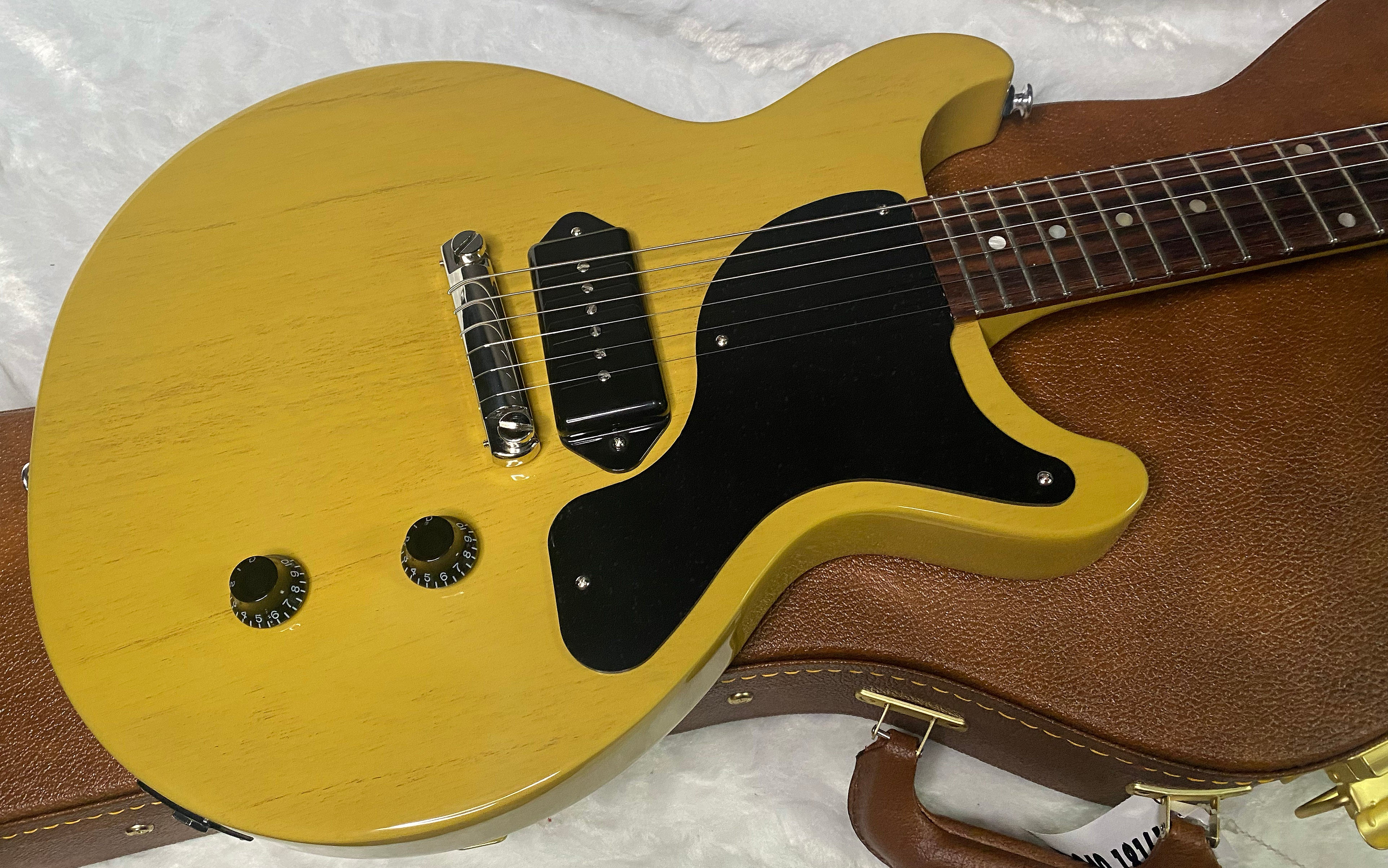 NEW! Gibson Les Paul Junior DC Double Cut - TV Yellow - Authorized Dealer - Only 6.9 lbs - G07218