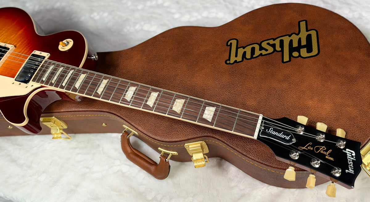 NEW ! Gibson Les Paul Standard '50s - AAA Flame - Factory Sunburst (custom shop finish) - Bizarre Guitar Limited Edition - Only 8.9 lbs - Authorized Dealer - G07963