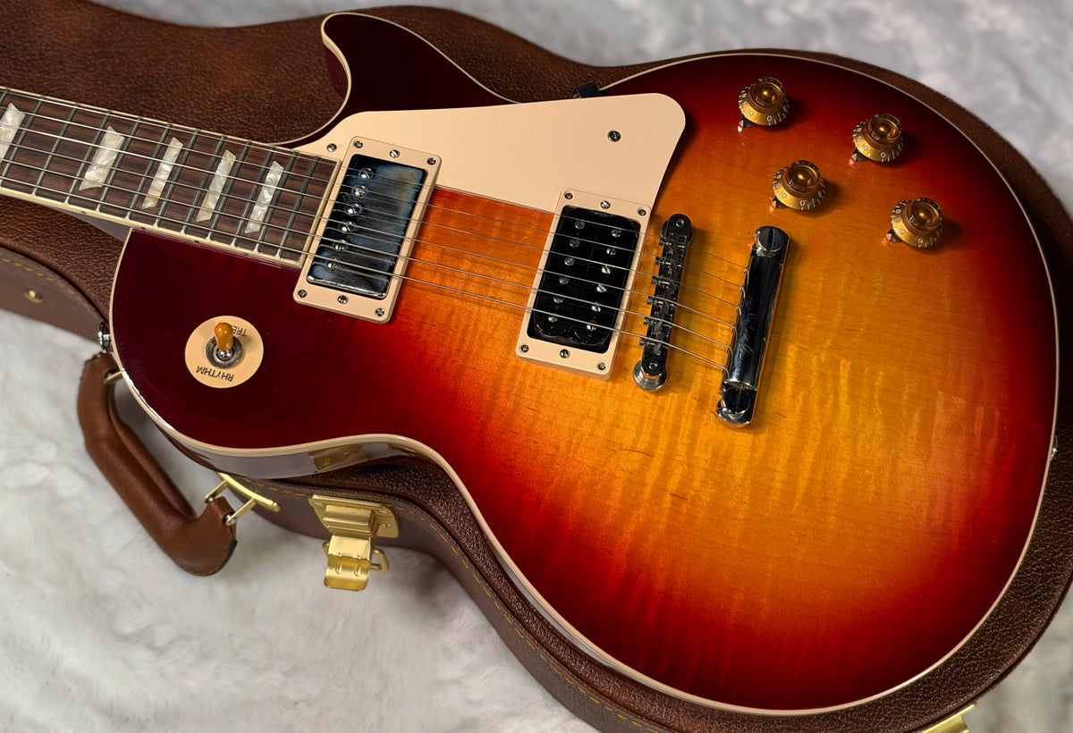 NEW ! Gibson Les Paul Standard '50s - AAA Flame - Factory Sunburst (custom shop finish) - Bizarre Guitar Limited Edition - Only 8.9 lbs - Authorized Dealer - G07963