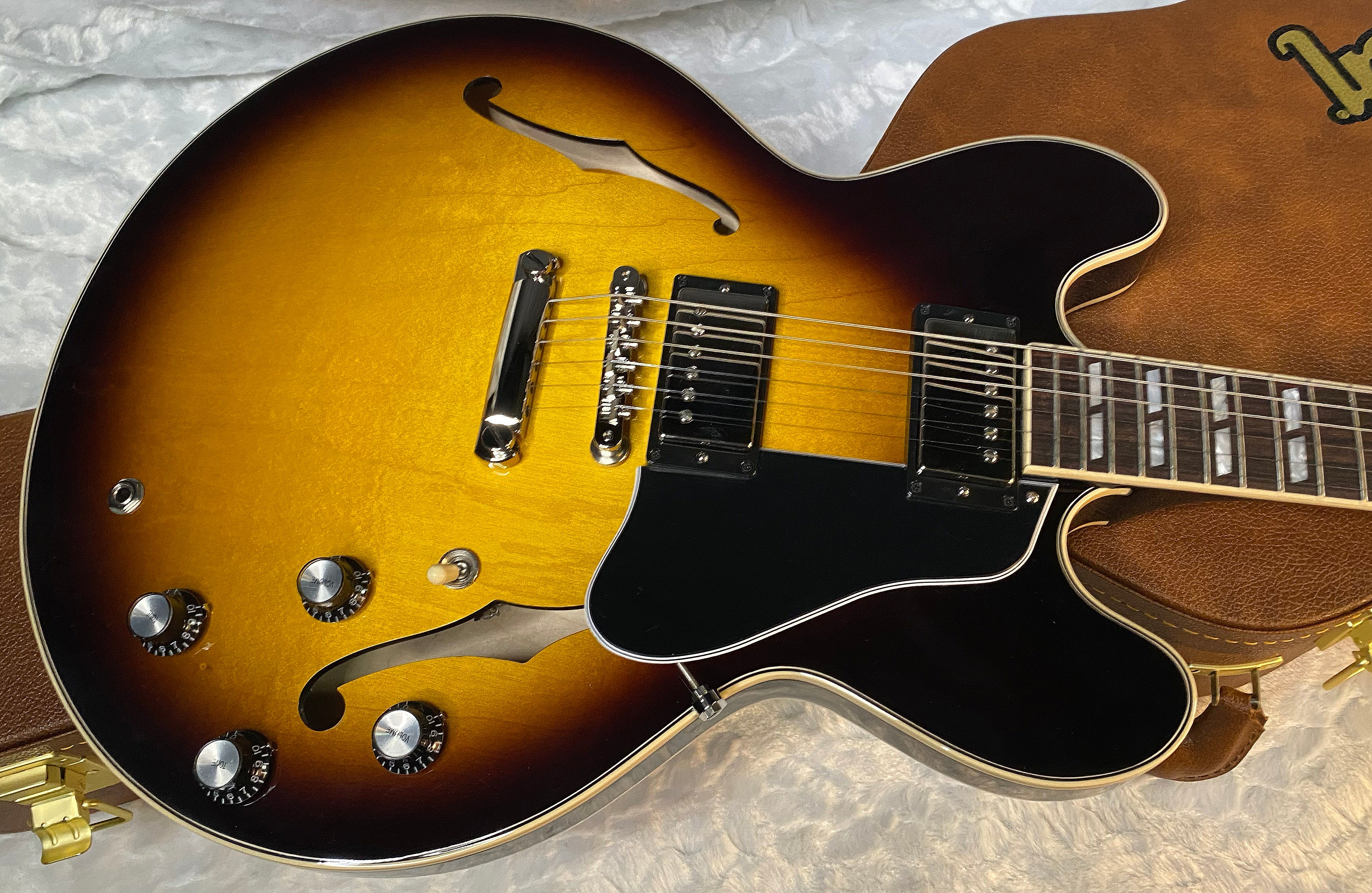 NEW! Gibson ES-345 Semi-Hollowbody Electric Guitar - Vintage Burst - Authorized Dealer - 7.8 lbs - G05830