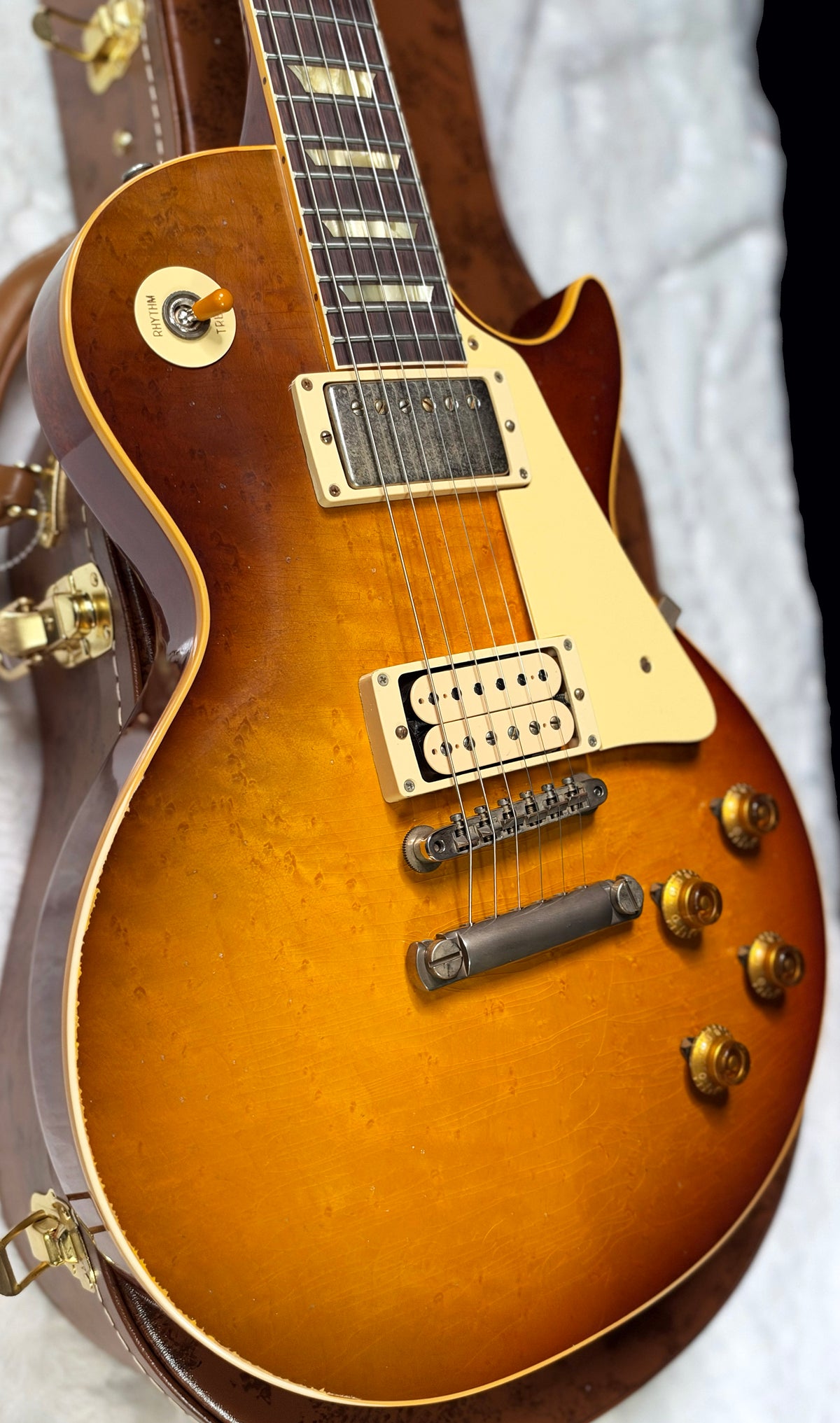 NEW! Gibson Custom Limited Edition 1959 Les Paul Standard Reissue - Birdseye Maple Top - Peach Tea Burst - Light Aged - BOTB Pg 151 - Authorized Dealer - 8.8 lbs - G08025
