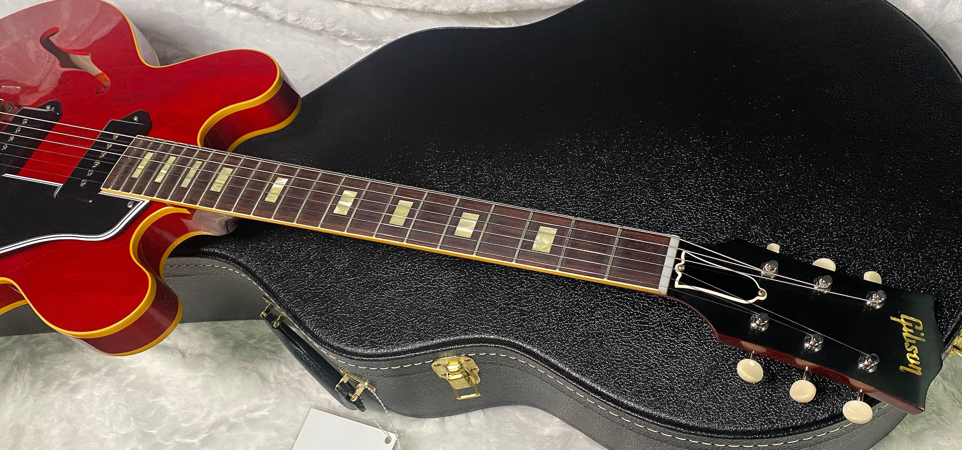 NEW! Gibson Custom Shop 1962 ES-330 Reissue Electric Guitar - '60s Cherry VOS - Authorized Dealer - Only 6.1lbs - In-Stock! G07237