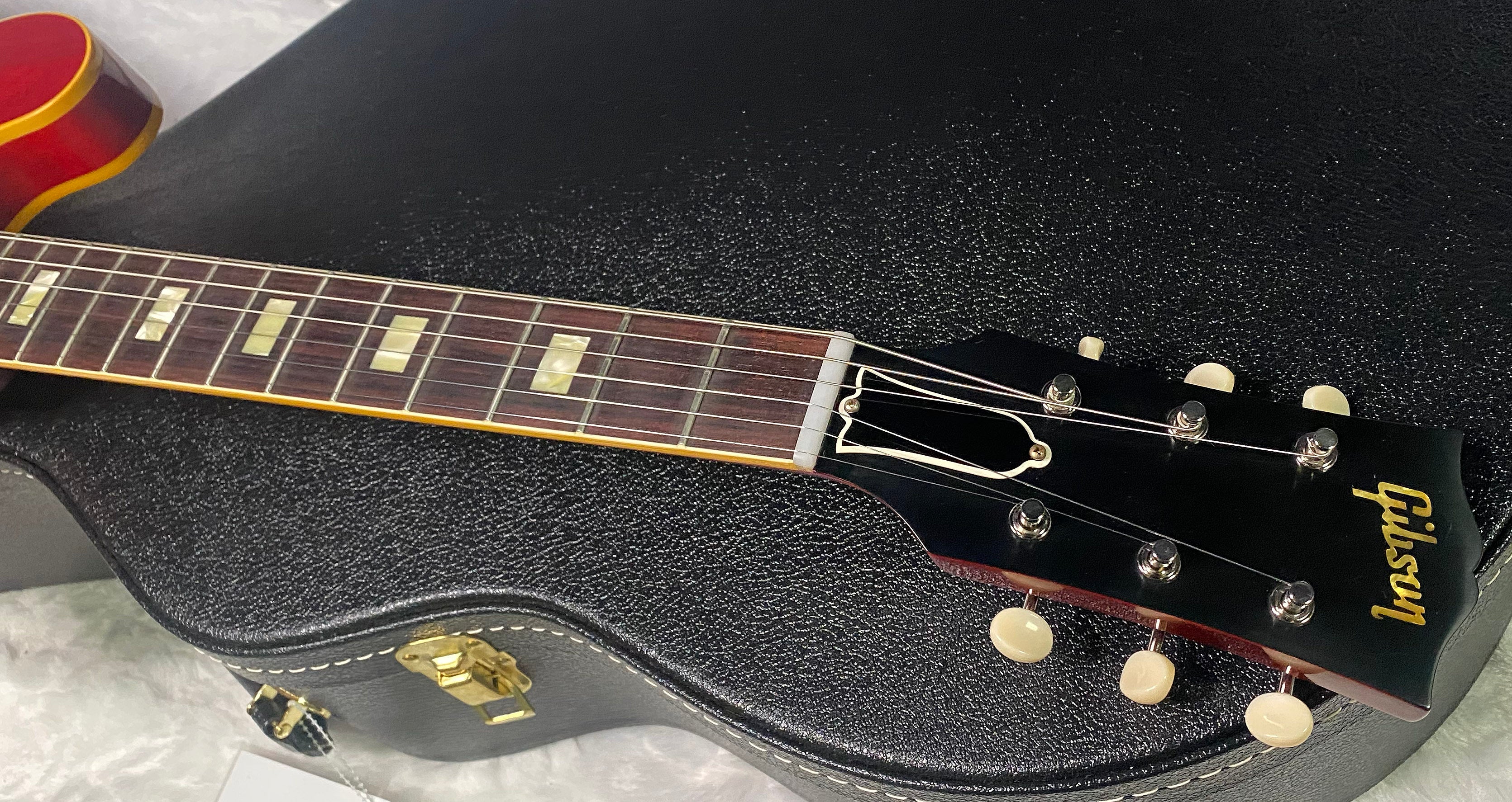 NEW! Gibson Custom Shop 1962 ES-330 Reissue Electric Guitar - '60s Cherry VOS - Authorized Dealer - Only 6.1lbs - In-Stock! G07237