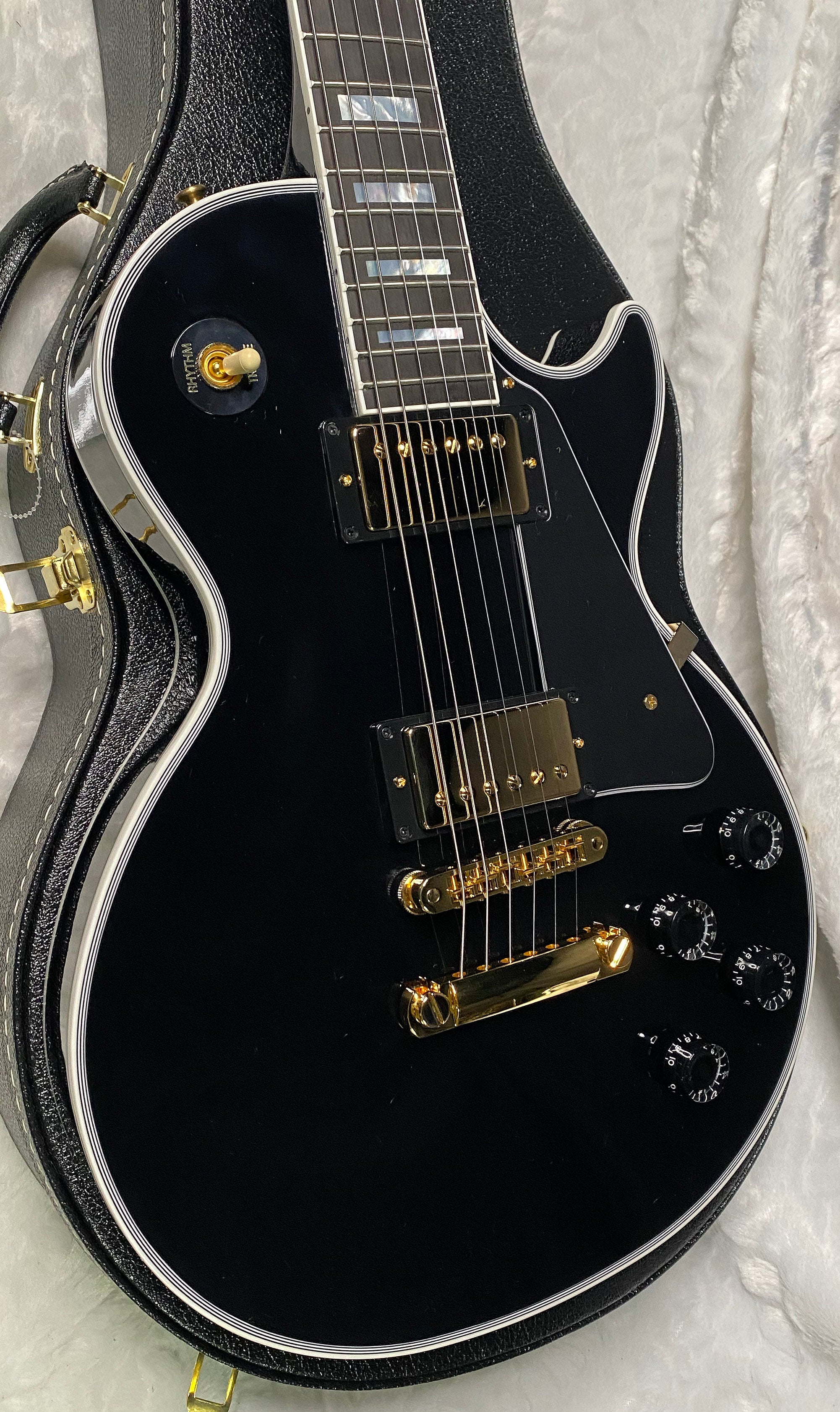NEW! Gibson Custom Les Paul Custom Long Scale Electric Guitar - Ebony - Authorized Dealer - 10.6 lbs WOW - G07238