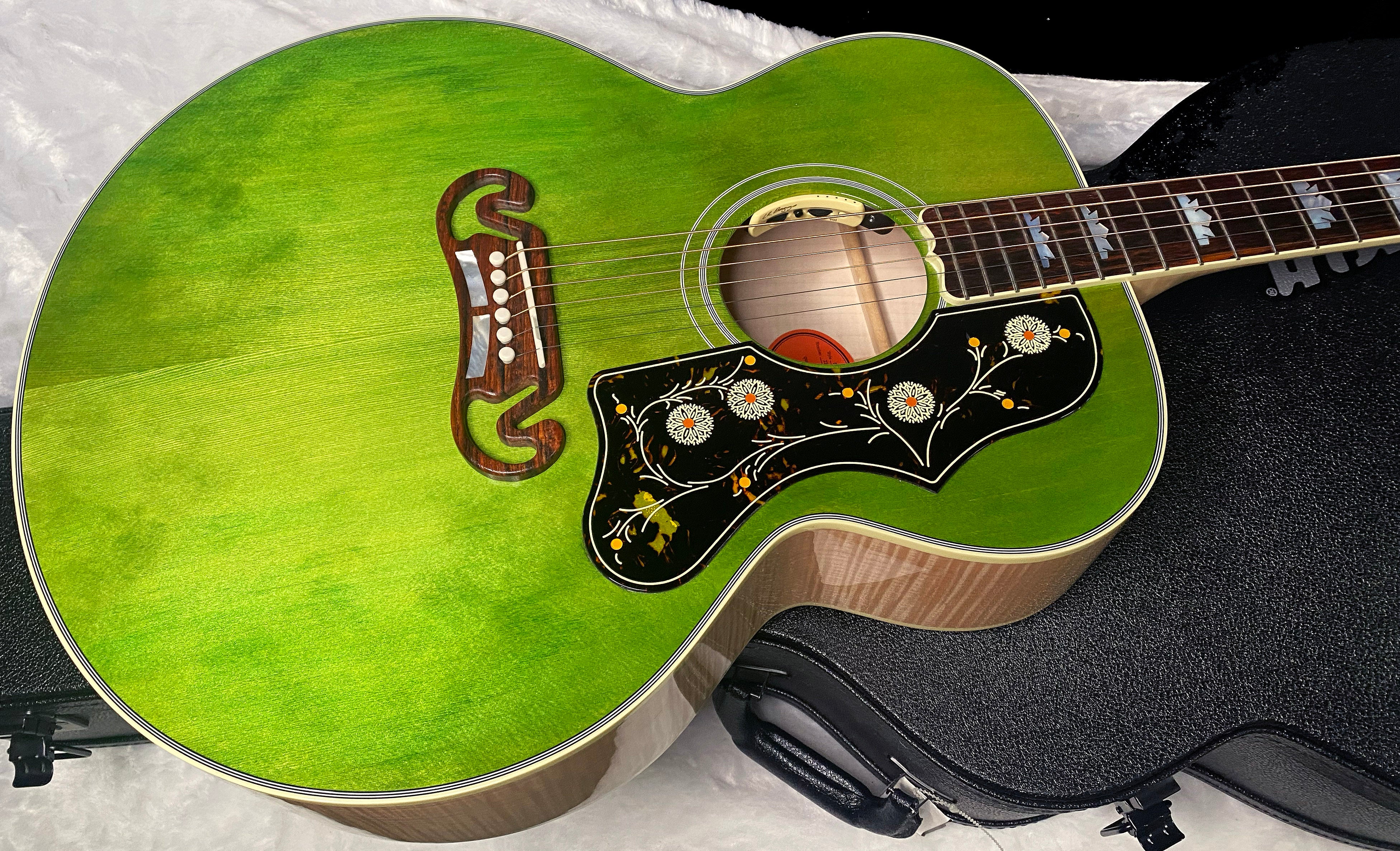 NEW ! Gibson SJ-200 Standard - Custom Shop - Dealer Select - Super RARE - Green Top - Authorized Dealer - AAAAA Flamed Natural Maple Back & Sides - G07241