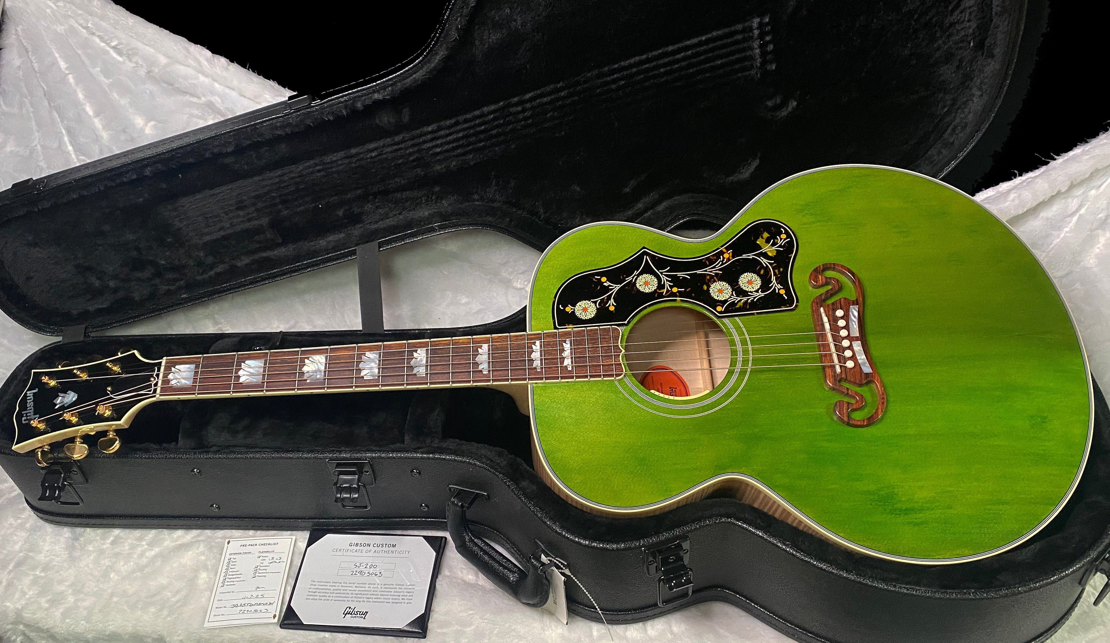 NEW ! Gibson SJ-200 Standard - Custom Shop - Dealer Select - Super RARE - Green Top - Authorized Dealer - AAAAA Flamed Natural Maple Back & Sides - G07241