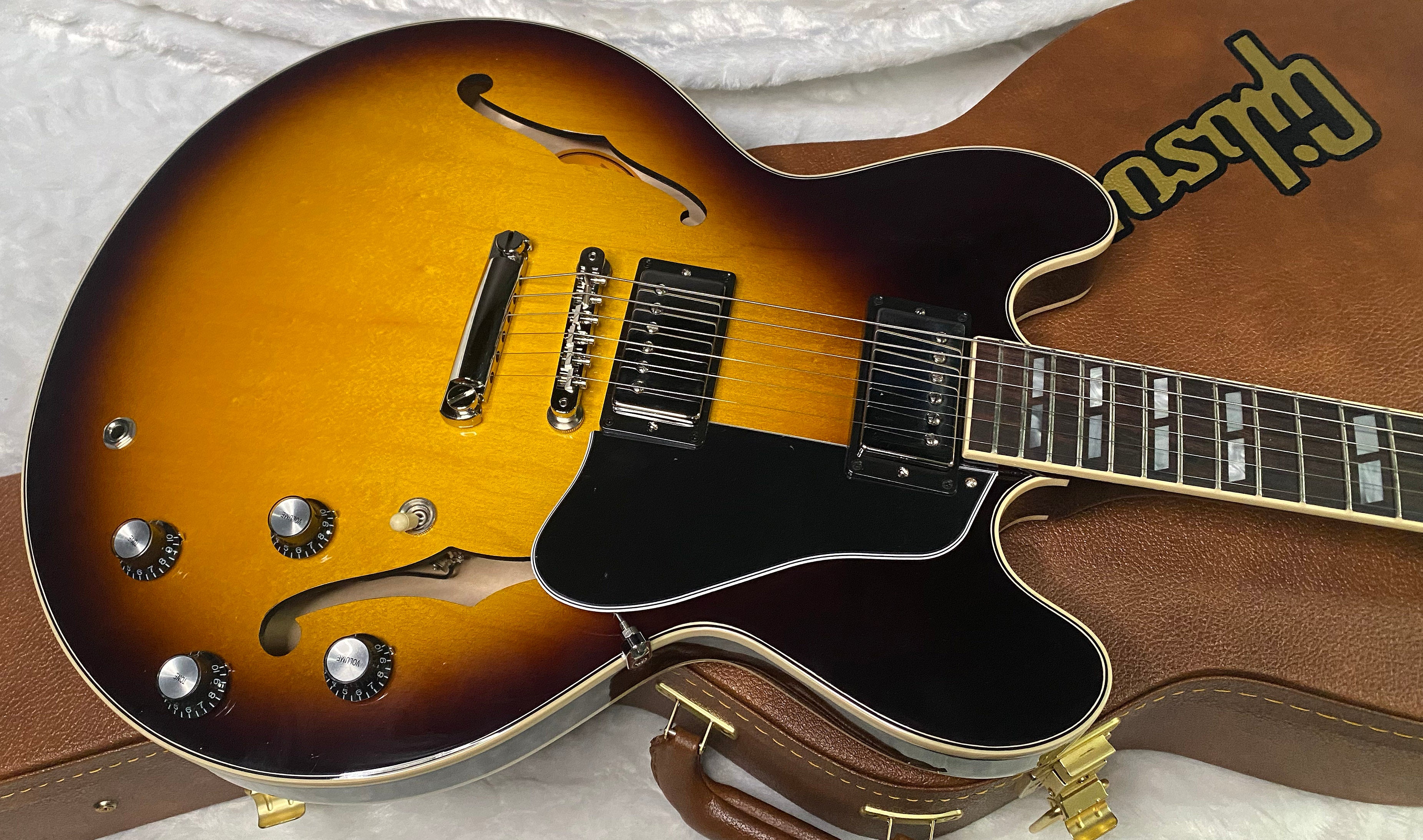 NEW! Gibson ES-345 Semi-Hollowbody Electric Guitar - Vintage Burst - Authorized Dealer - 7.85 lbs - G07246