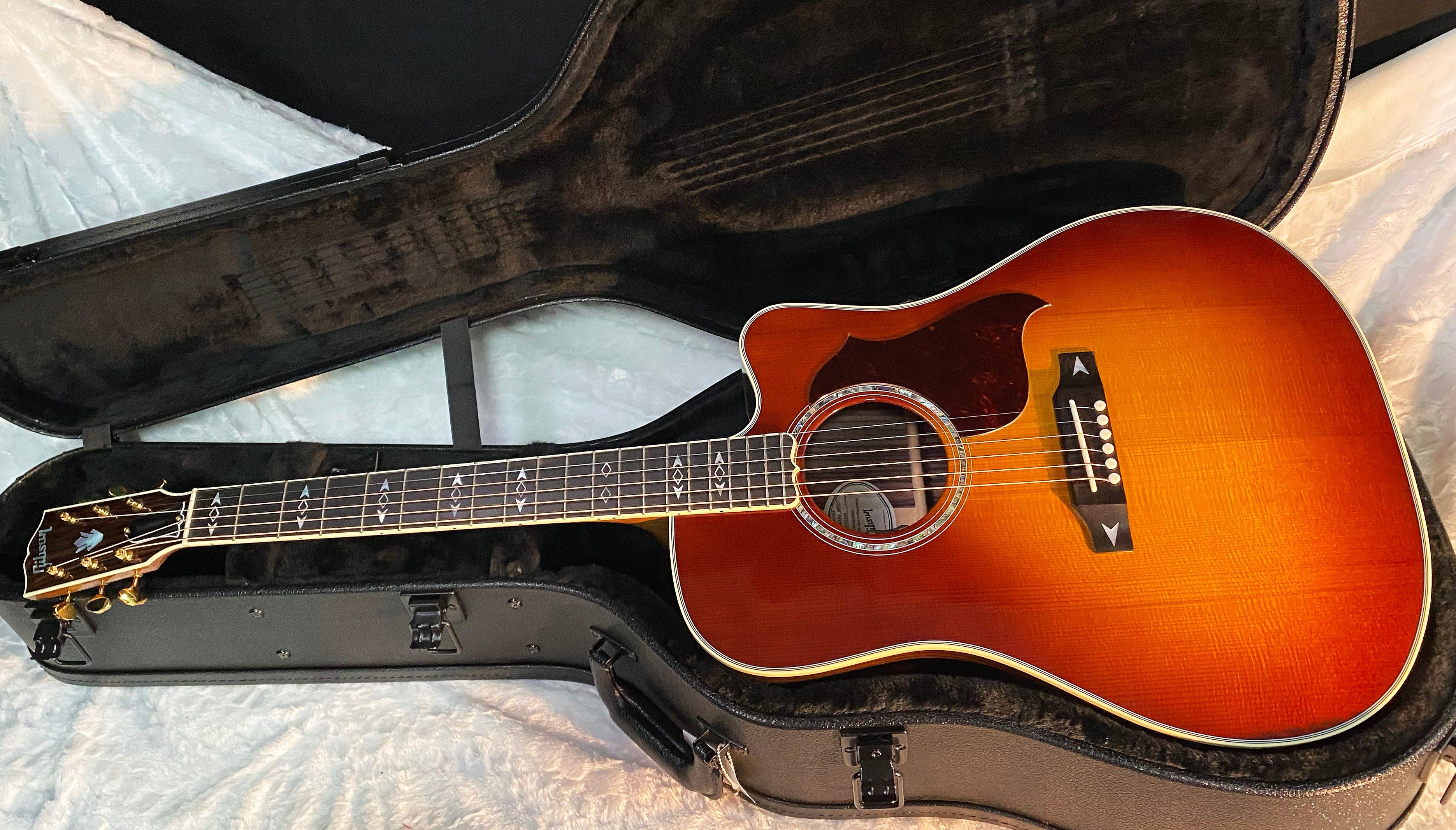 NEW! Gibson Acoustic Songwriter Recording Artist EC - Acoustic-Electric Guitar - 4.7 lbs - Rosewood Burst - Authorized Dealer - G06637