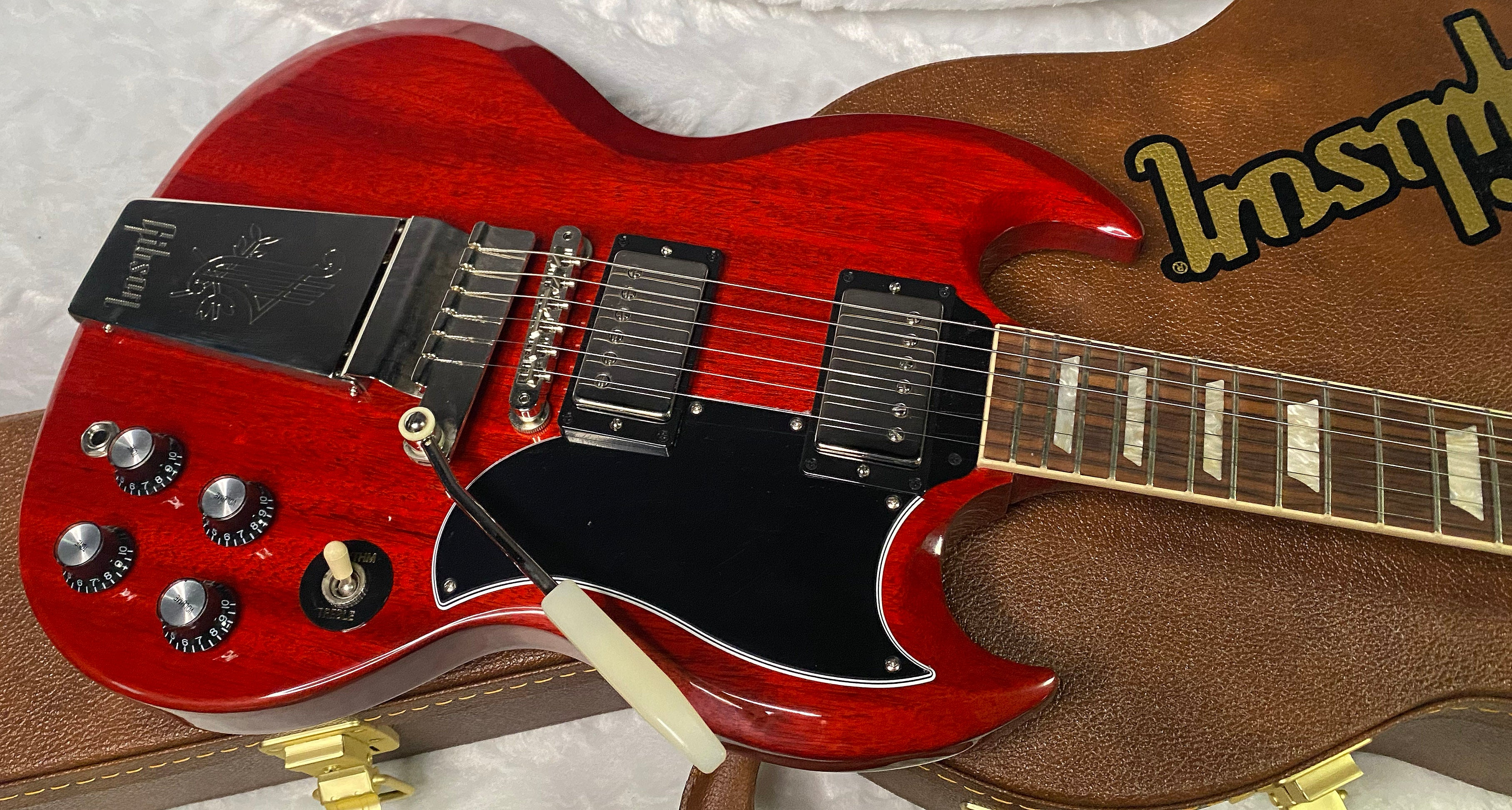 NEW! Gibson SG Standard '61 Maestro Vibrola Vintage Cherry - 7.5 lbs - Authorized Dealer! G07247