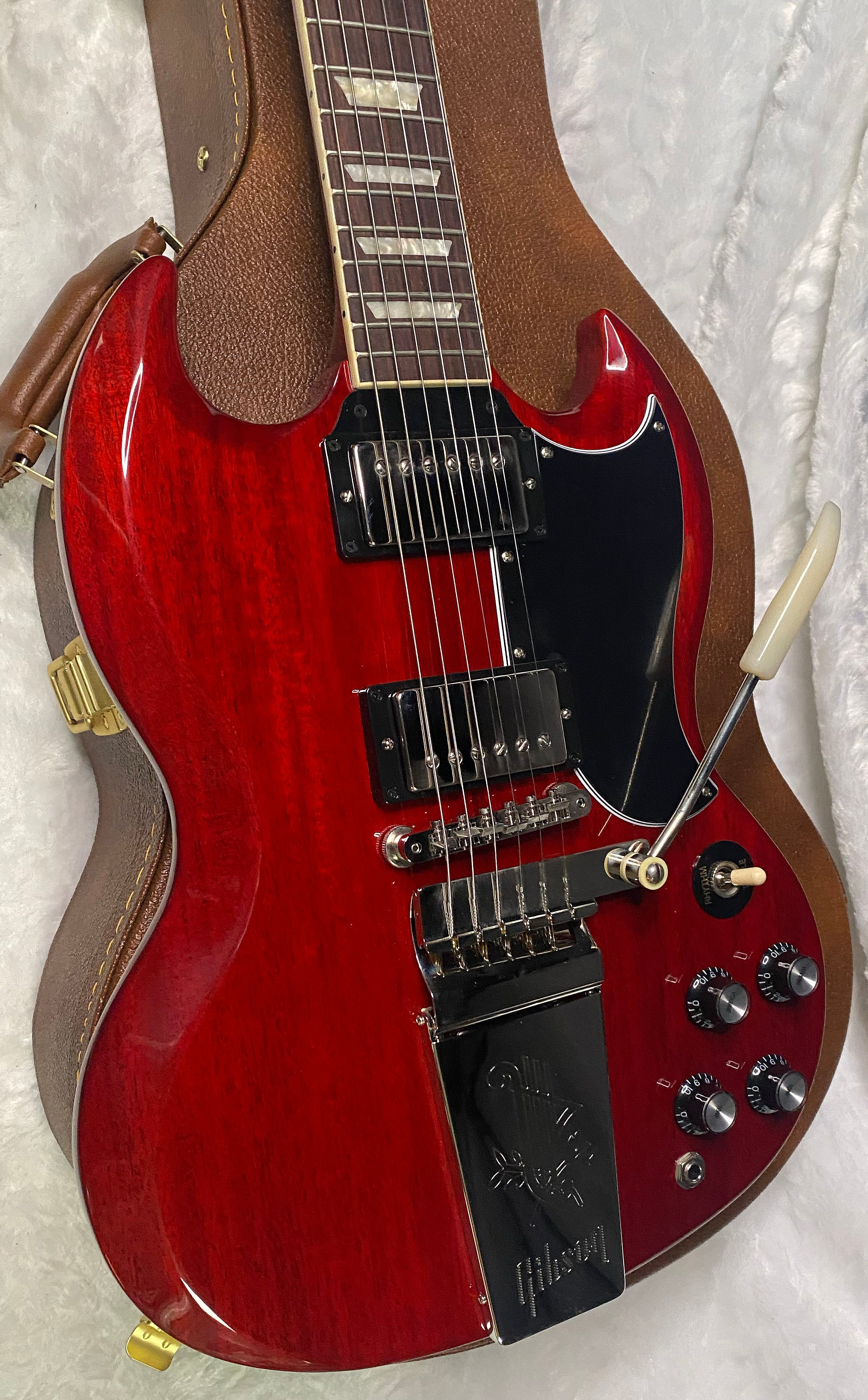 NEW! Gibson SG Standard '61 Maestro Vibrola Vintage Cherry - 7.3 lbs - Authorized Dealer! G07248