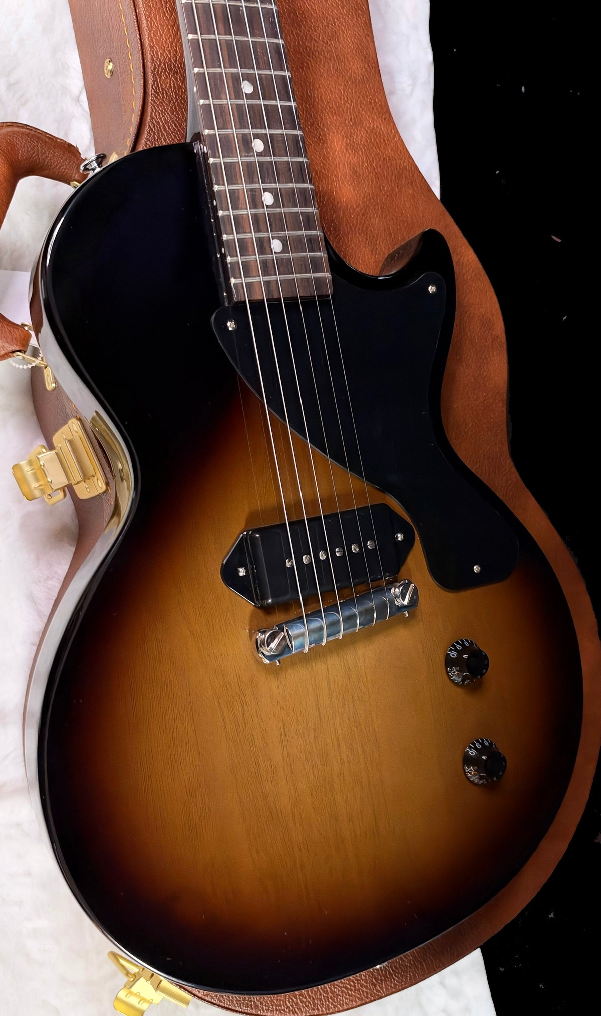 NEW ! Gibson Les Paul Junior - Vintage Sunburst - Authorized Dealer - ONLY 6.6 lbs!!! - G07968