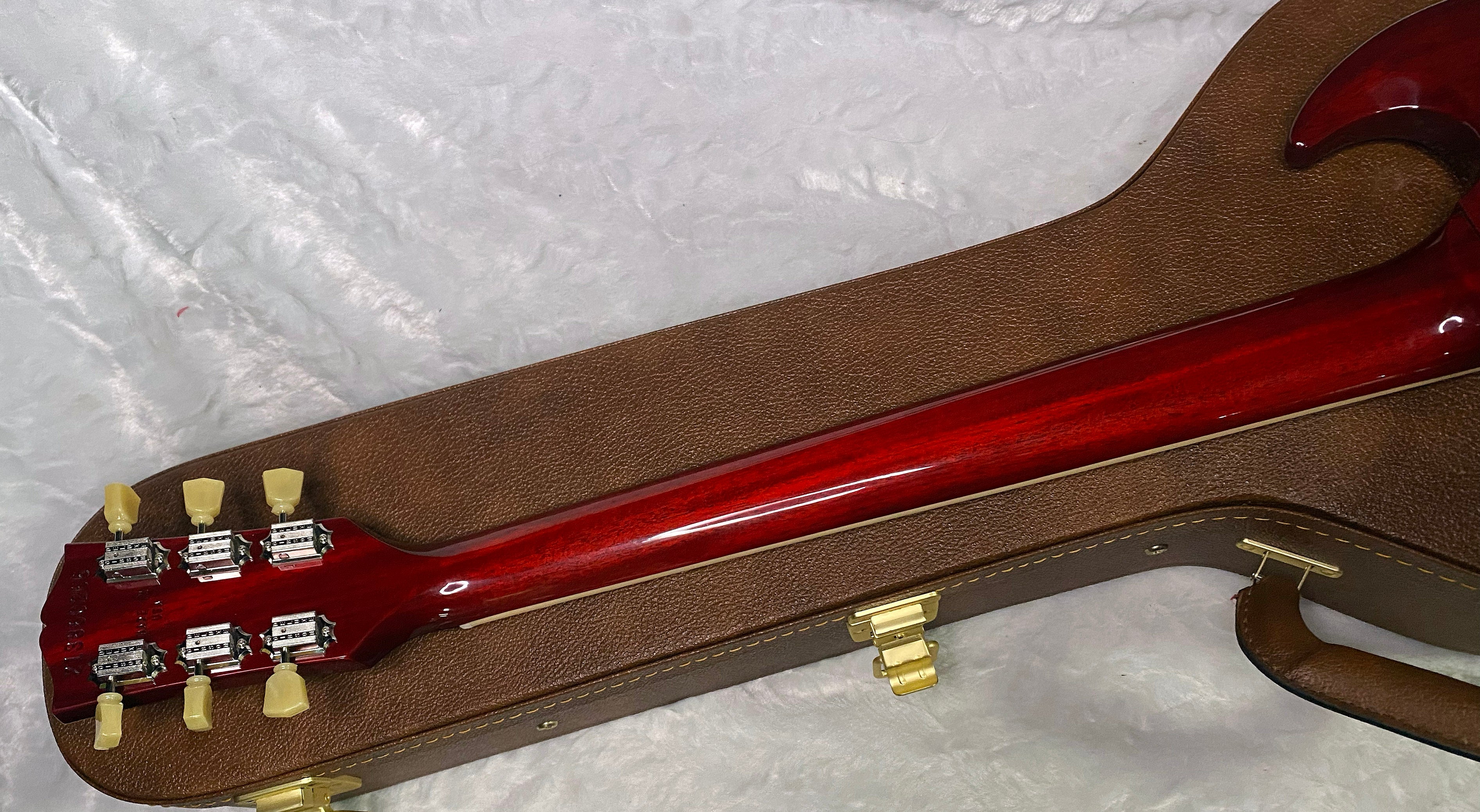NEW! Gibson SG Standard '61 Maestro Vibrola Vintage Cherry - 6.7 lbs - Authorized Dealer! G07261