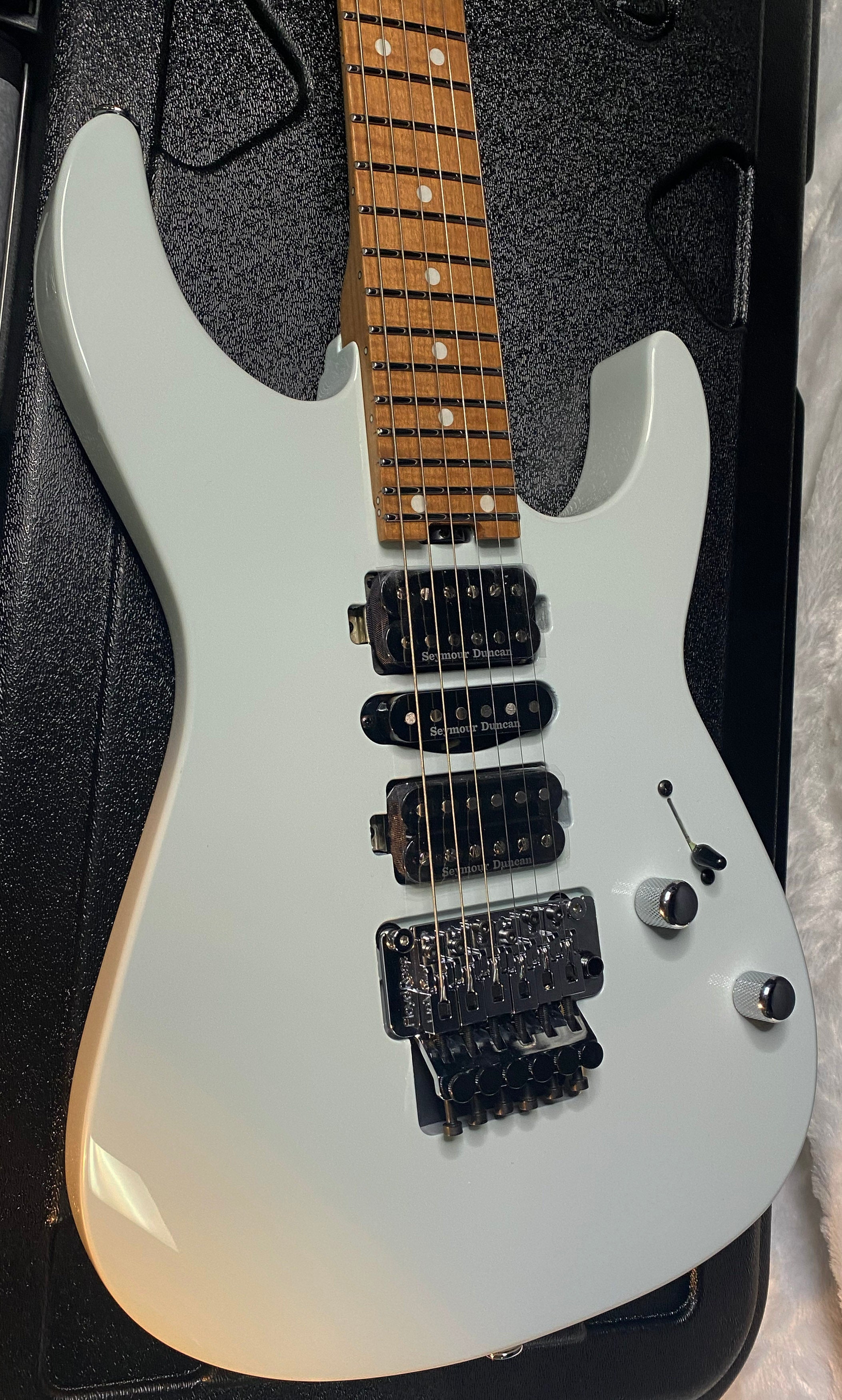 NEW ! Jackson Custom Shop Dinky HSH - Roasted Maple Neck & Fretboard - DK - Sonic Blue - Authorized Dealer - 7.9 lbs - G06640