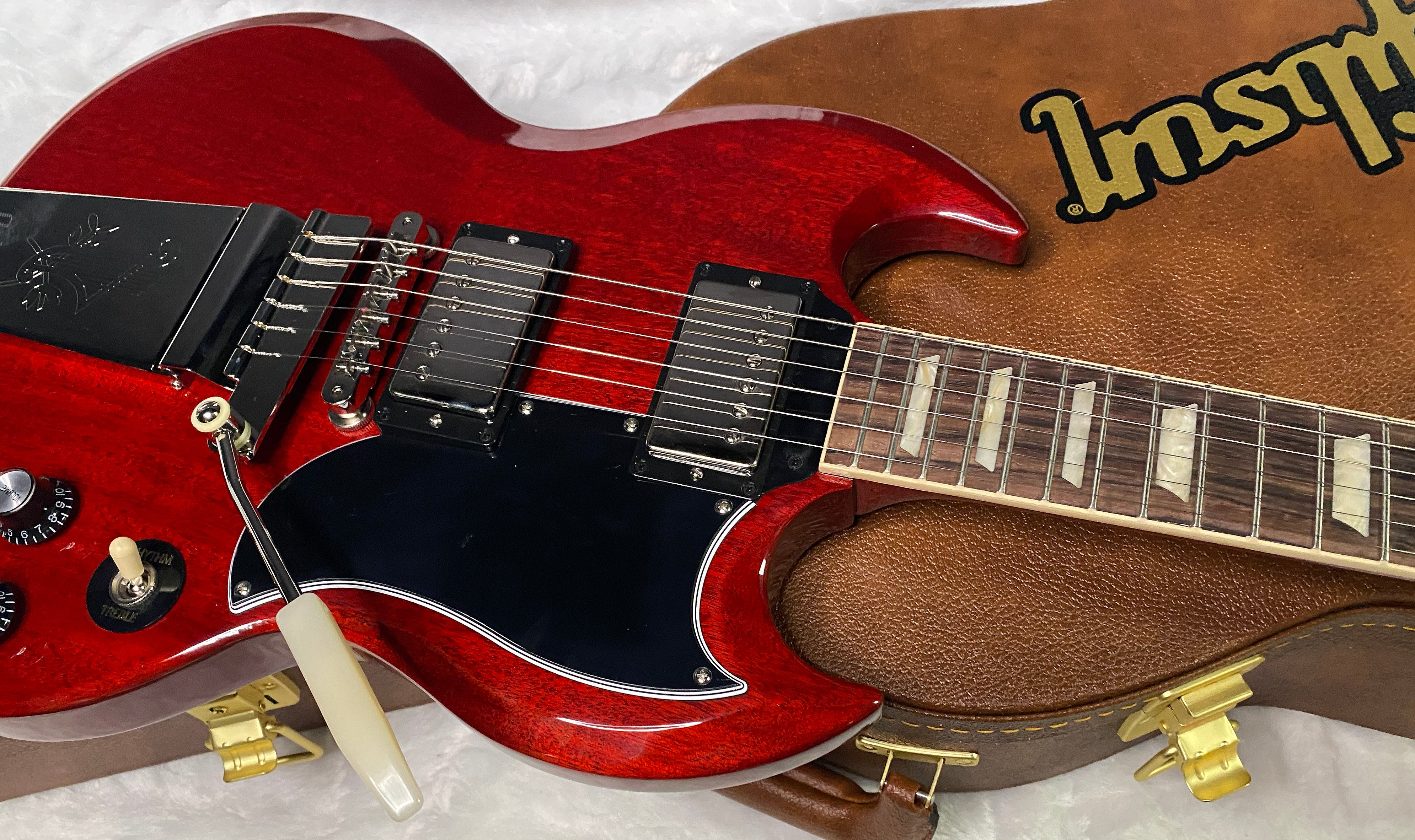 NEW! Gibson SG Standard '61 Maestro Vibrola Vintage Cherry - 7.85 lbs - Authorized Dealer! G07259