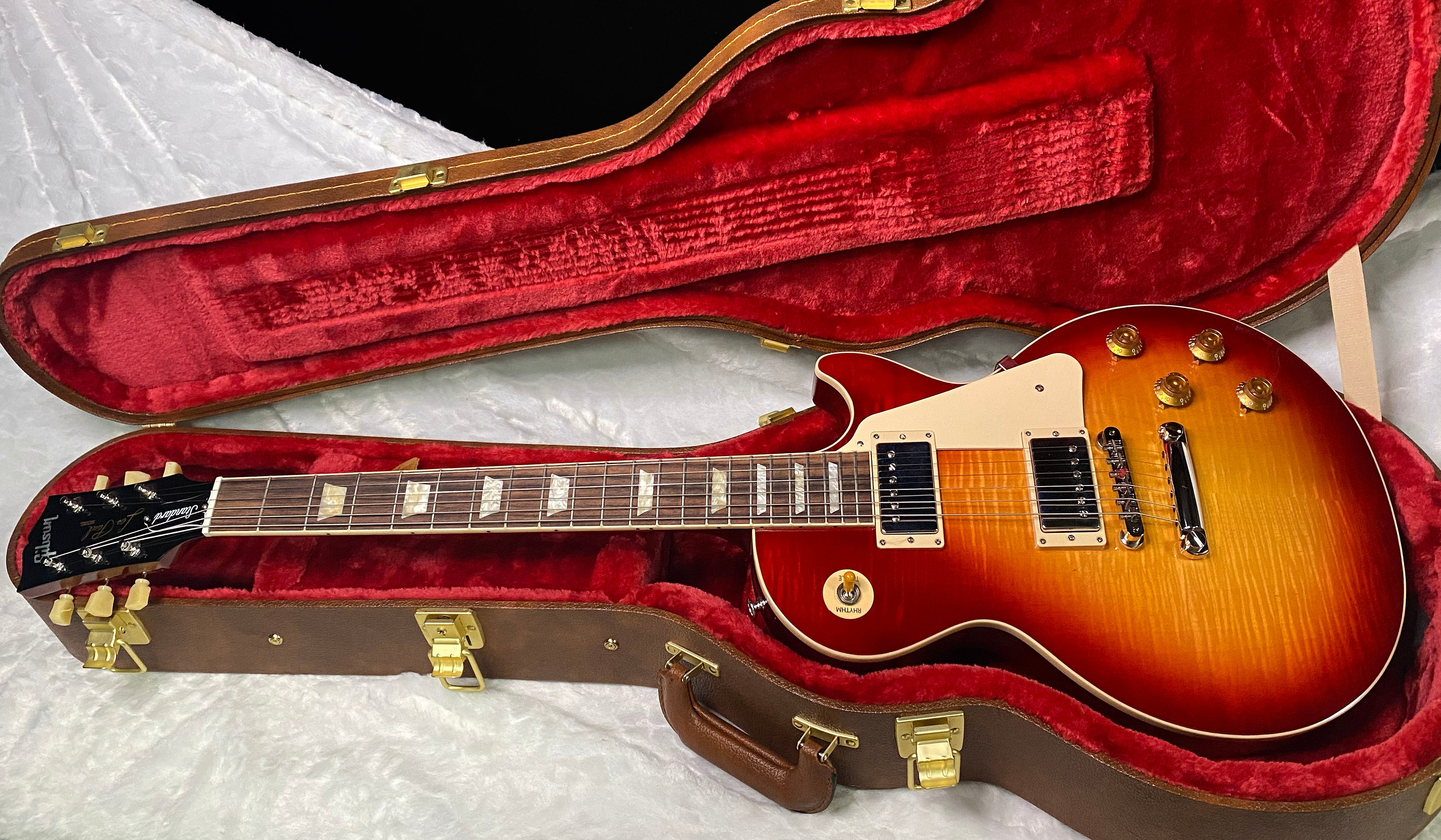 NEW ! Gibson Les Paul Standard '50s - Heritage Cherry Sunburst - Killer Curly Flame Maple Top - Only 9.1 lbs - Authorized Dealer - G07258