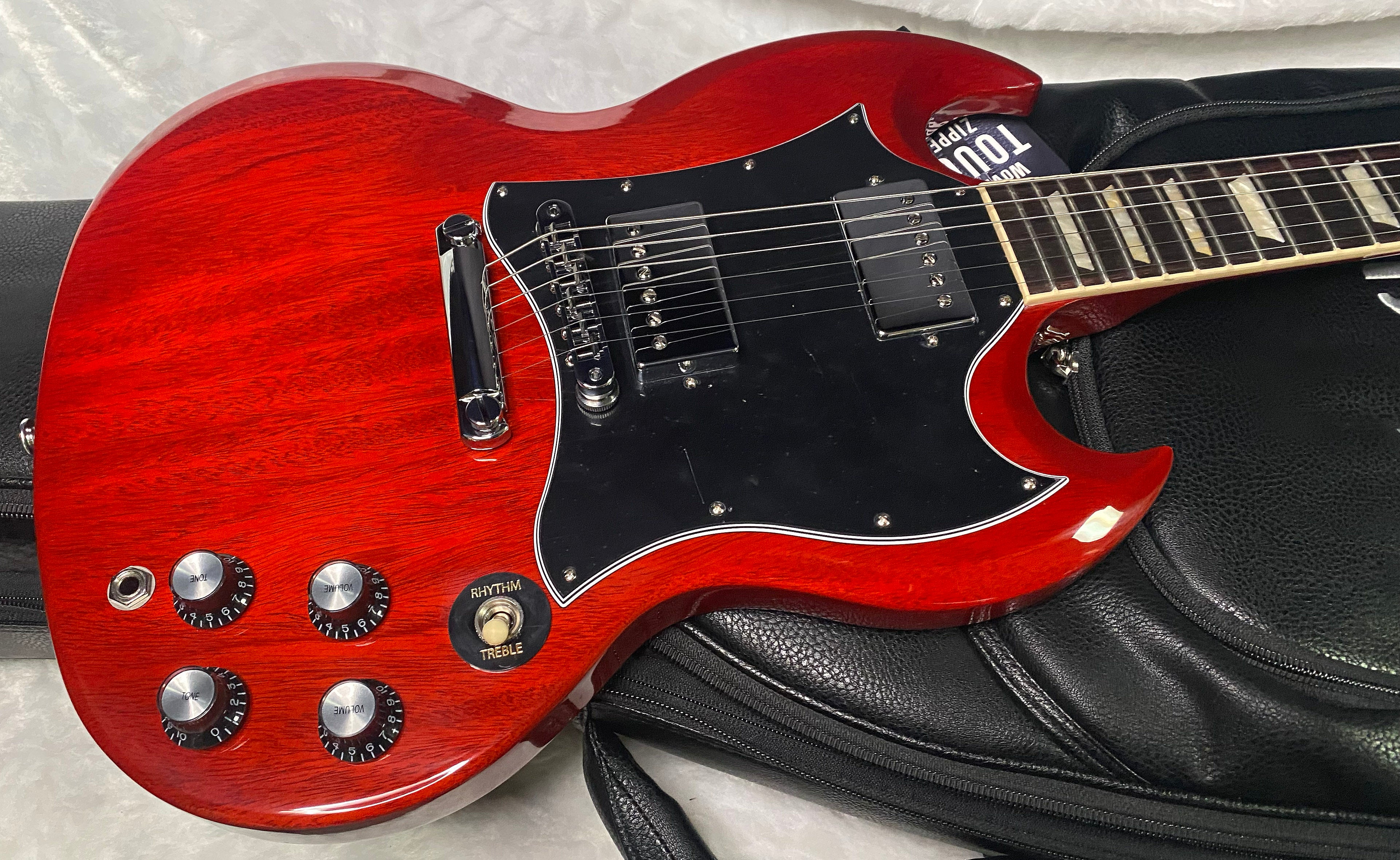 NEW! Gibson SG Standard Electric Guitar - Heritage Cherry - Only 6.55 lbs - Authorized Dealer - G06255
