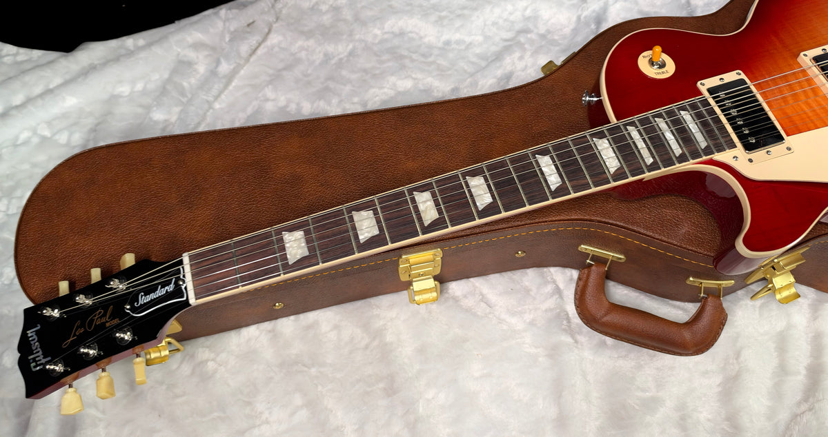 NEW ! Gibson Les Paul Standard '50s Left Handed - Sunburst - Killer Wide Flame Top! - WOW! - Authorized Dealer - Only 8.5 lbs - G08053