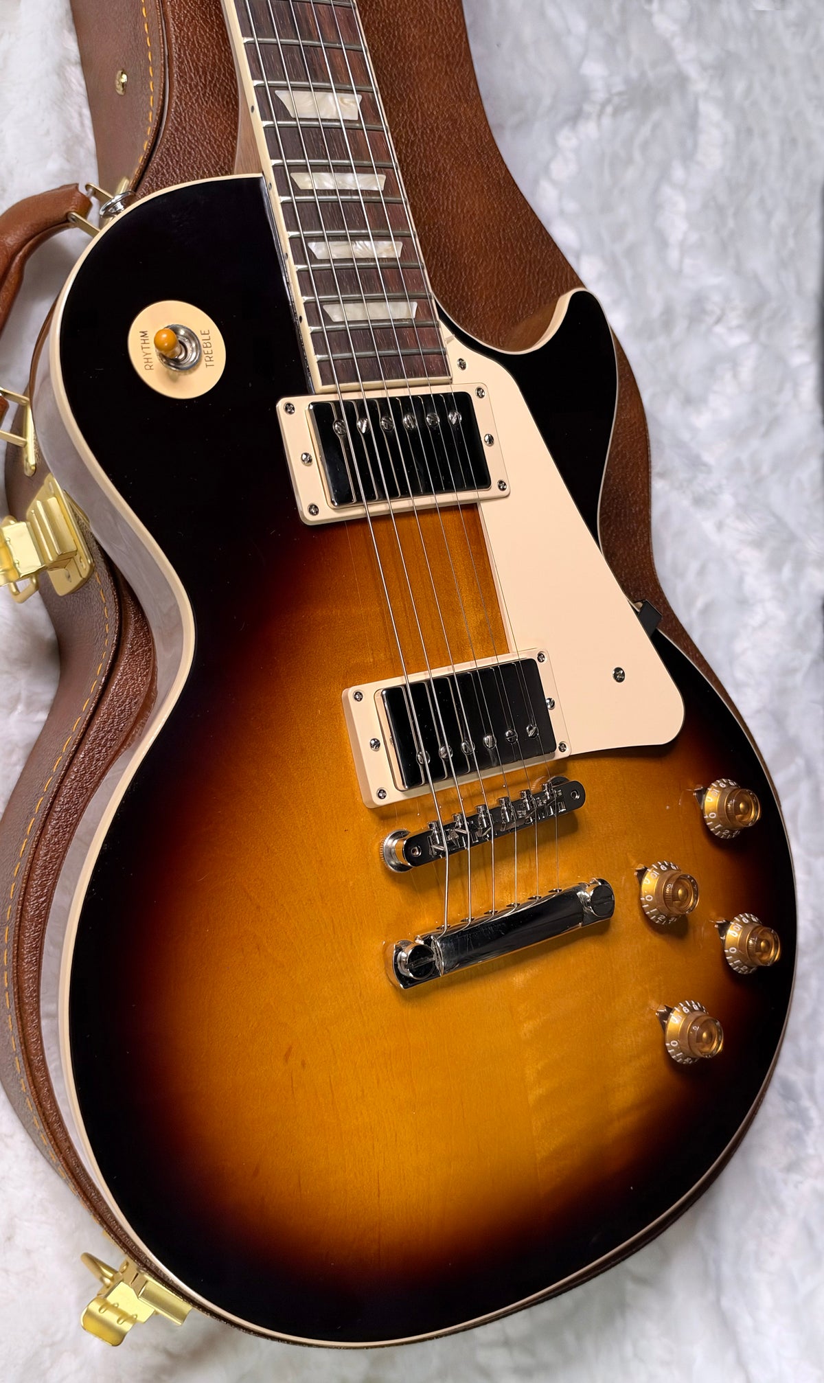 NEW! ! Gibson Les Paul 50's Standard - Tobacco Sunburst - Beautiful Curly Flame Maple Top - Authorized Dealer - 9.2 lbs - G08052