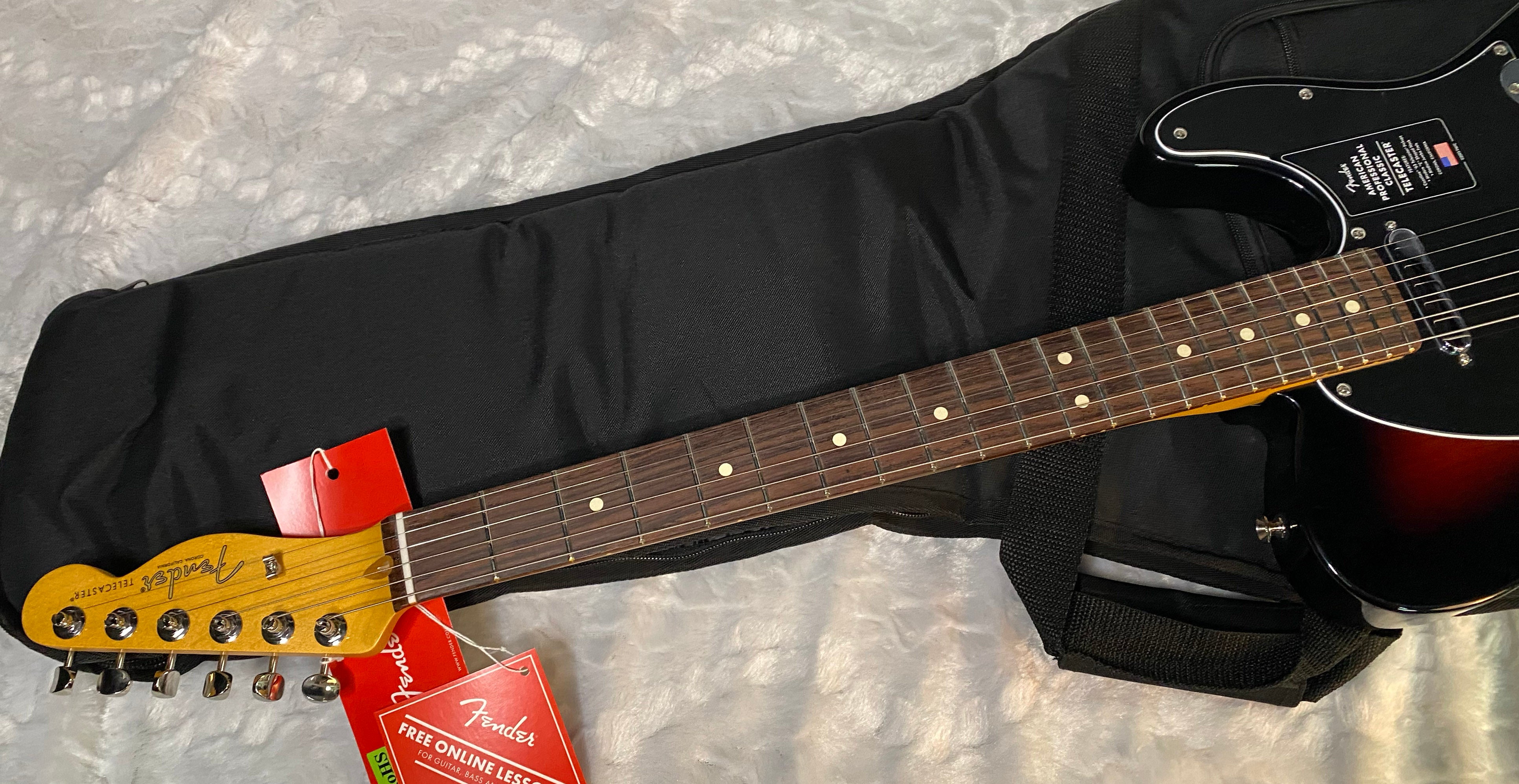 NEW ! Fender American Professional Classic Telecaster 3-Color Sunburst - 7.35lbs - Authorized Dealer - G05764