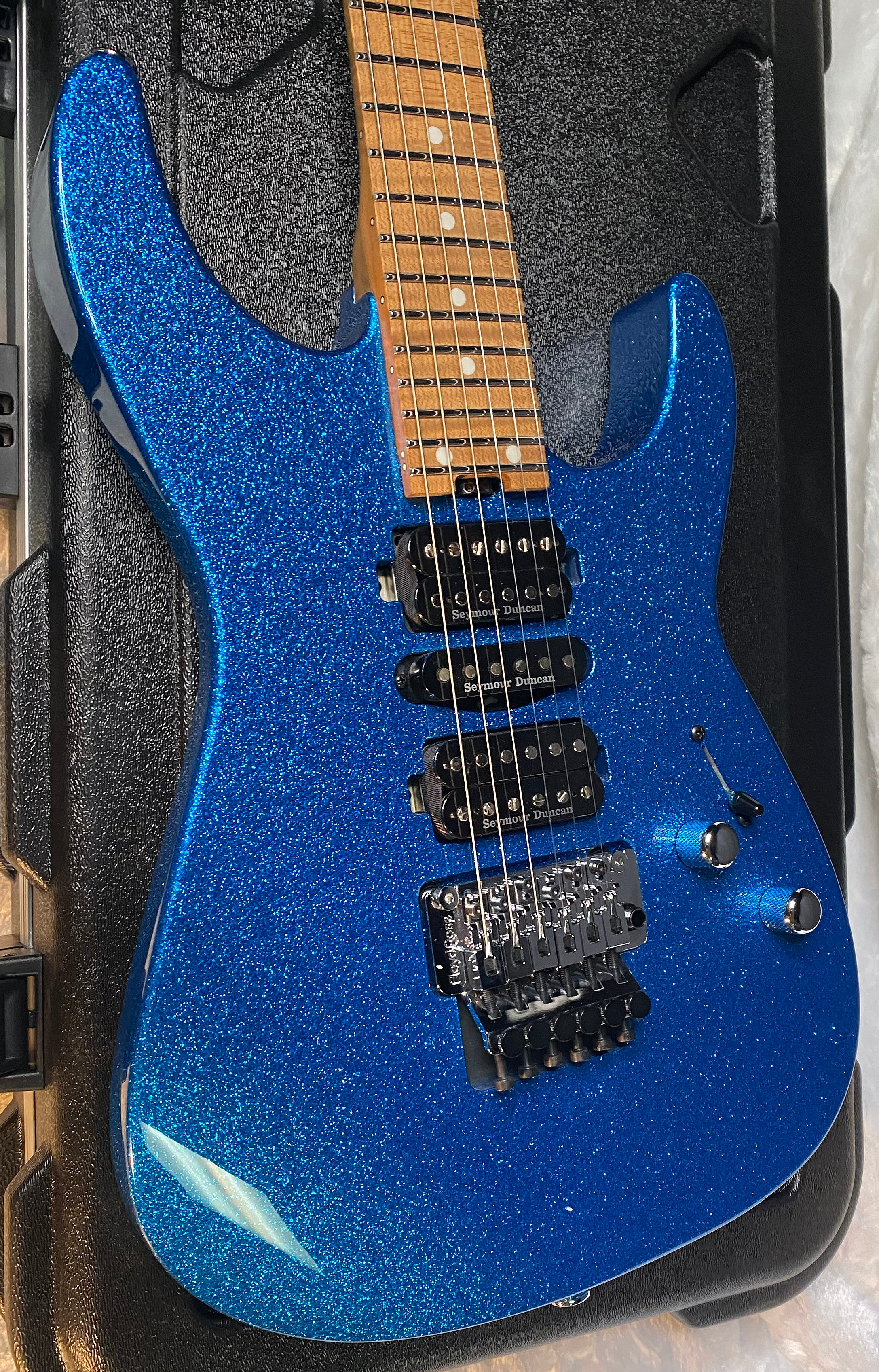NEW ! Jackson Custom Shop Dinky HSH - Roasted Maple Neck & Fretboard - DK - Blue Sparkle - Authorized Dealer - 8.3 lbs - G06649