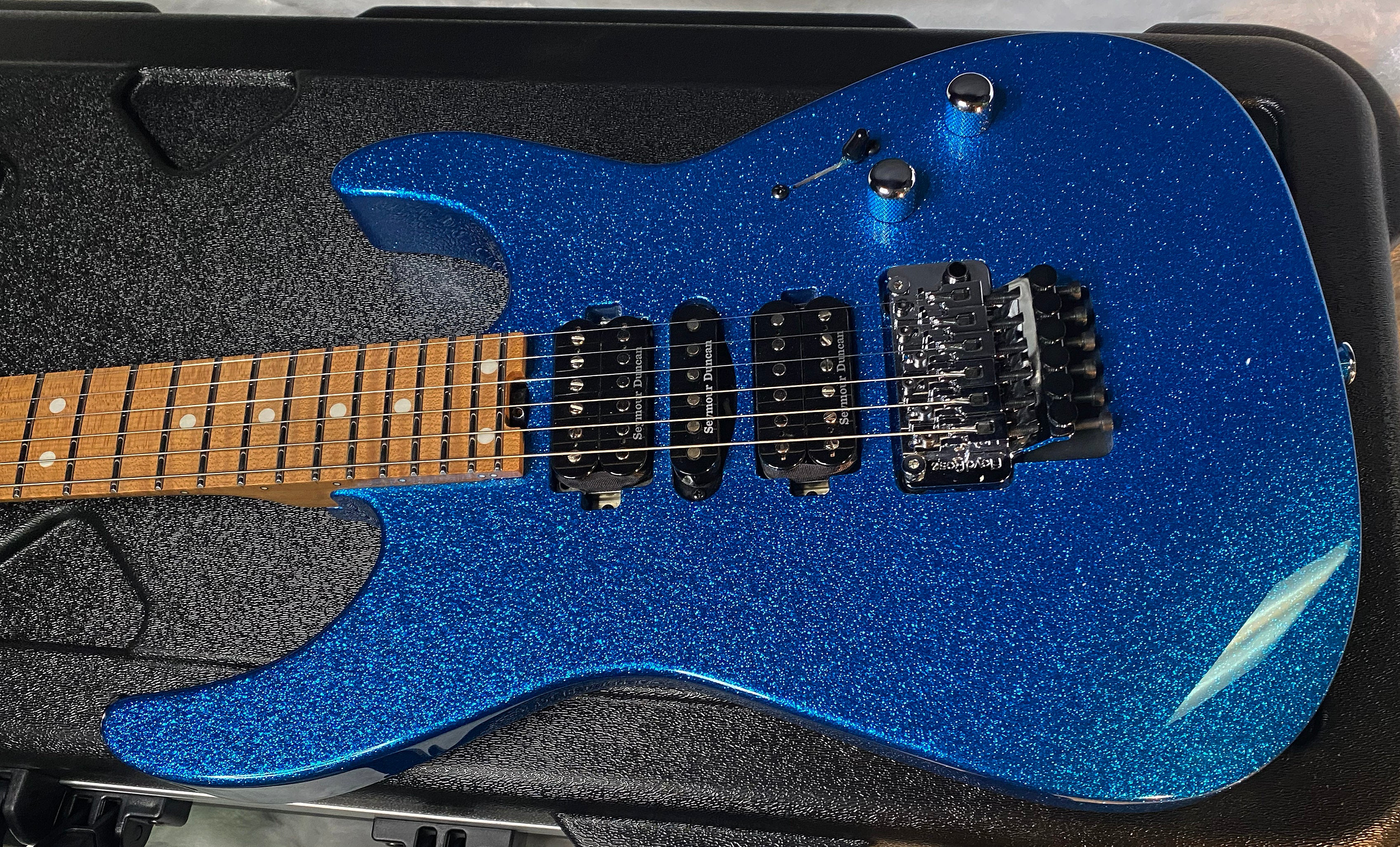 NEW ! Jackson Custom Shop Dinky HSH - Roasted Maple Neck & Fretboard - DK - Blue Sparkle - Authorized Dealer - 8.3 lbs - G06649