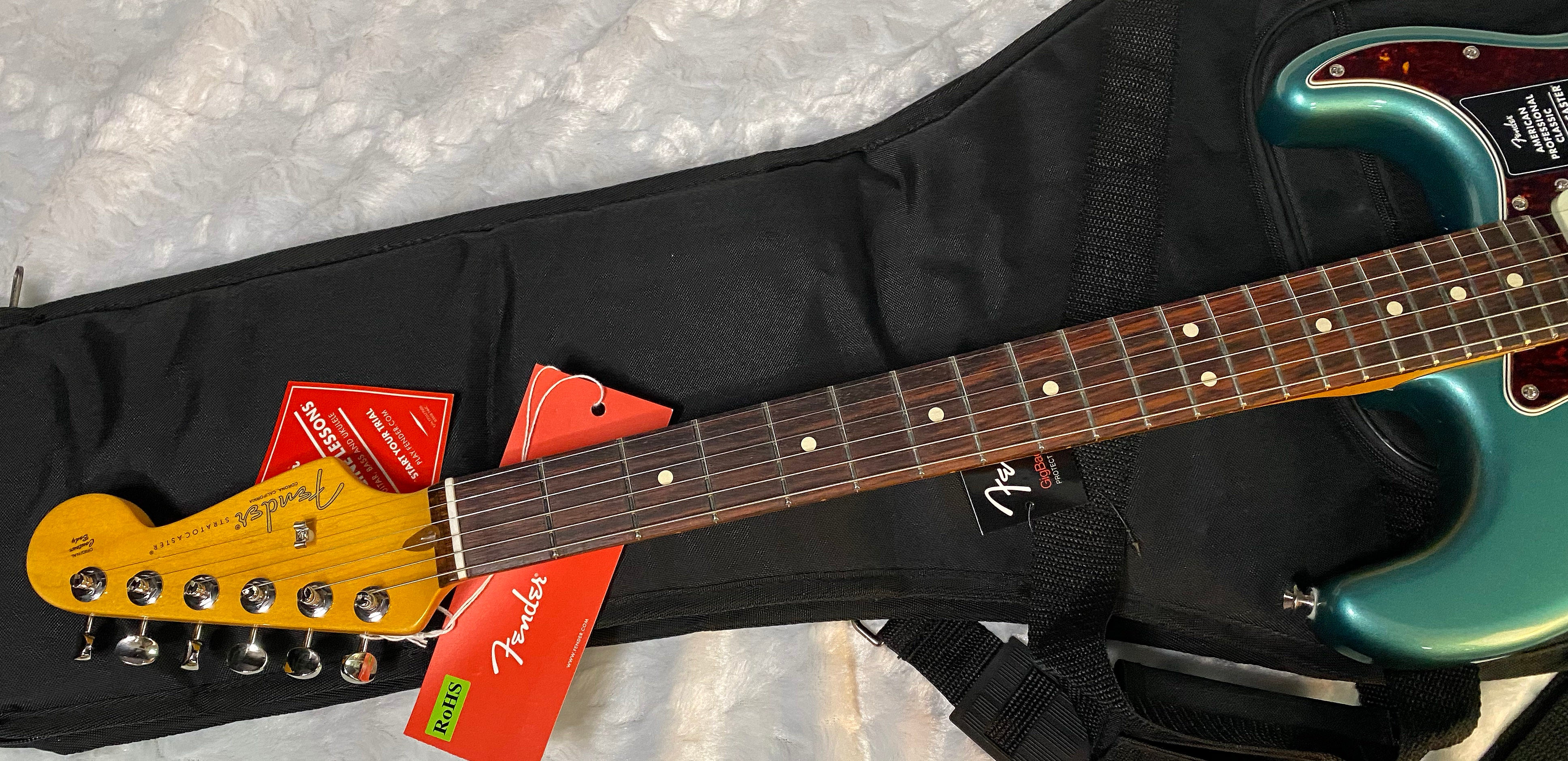 NEW ! Fender  American Professional Classic Stratocaster - Faded Sherwood Green Metallic - 7.5lbs - Authorized Dealer - G05772