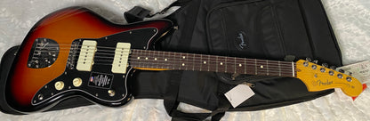 NEW! Fender American Professional Classic Jazzmaster - 3-Color Sunburst - 7.9lbs - Authorized Dealer - G05773