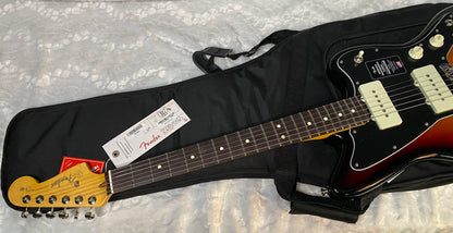 NEW! Fender American Professional Classic Jazzmaster - 3-Color Sunburst - 7.9lbs - Authorized Dealer - G05773