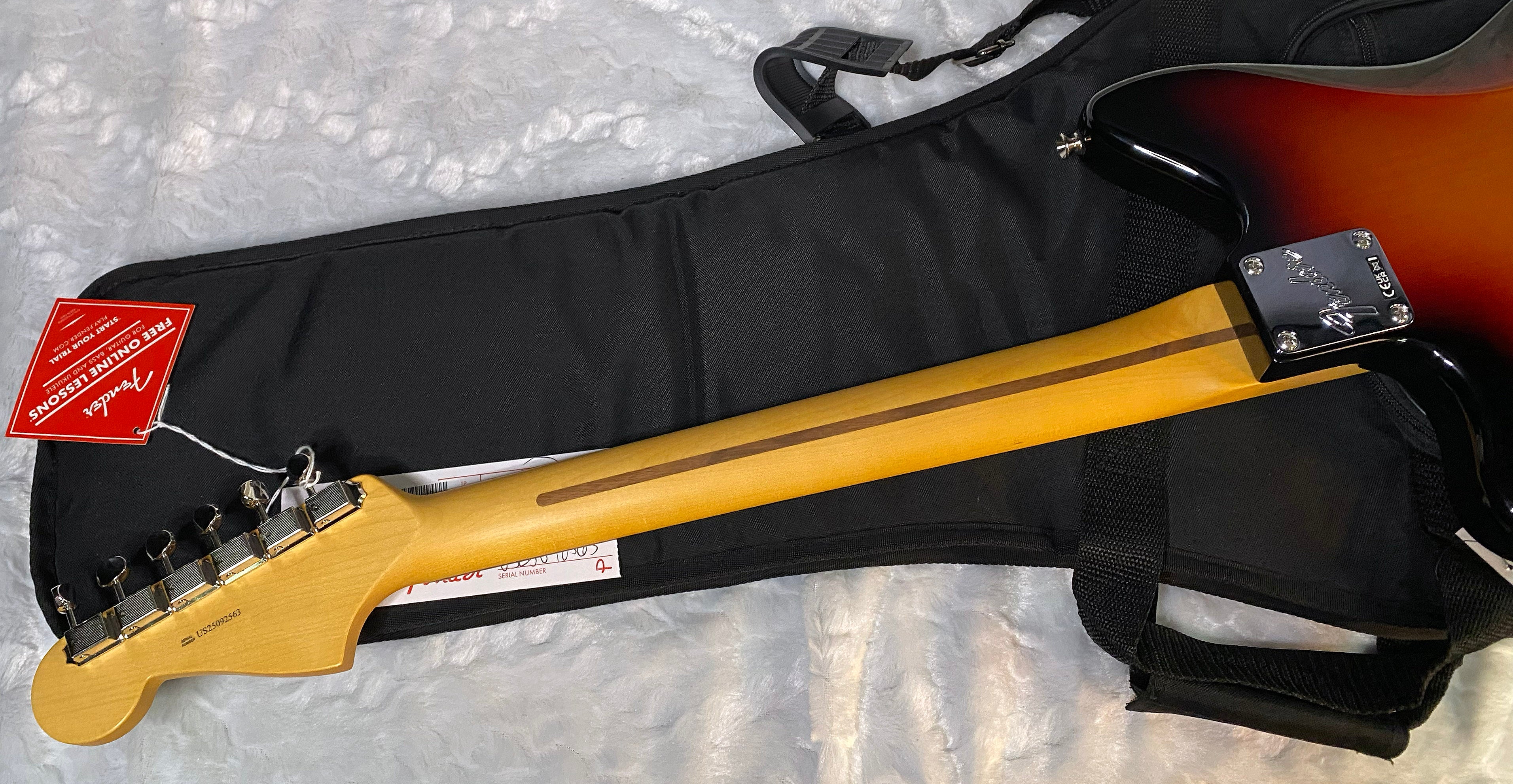 NEW! Fender American Professional Classic Jazzmaster - 3-Color Sunburst - 7.9lbs - Authorized Dealer - G05773