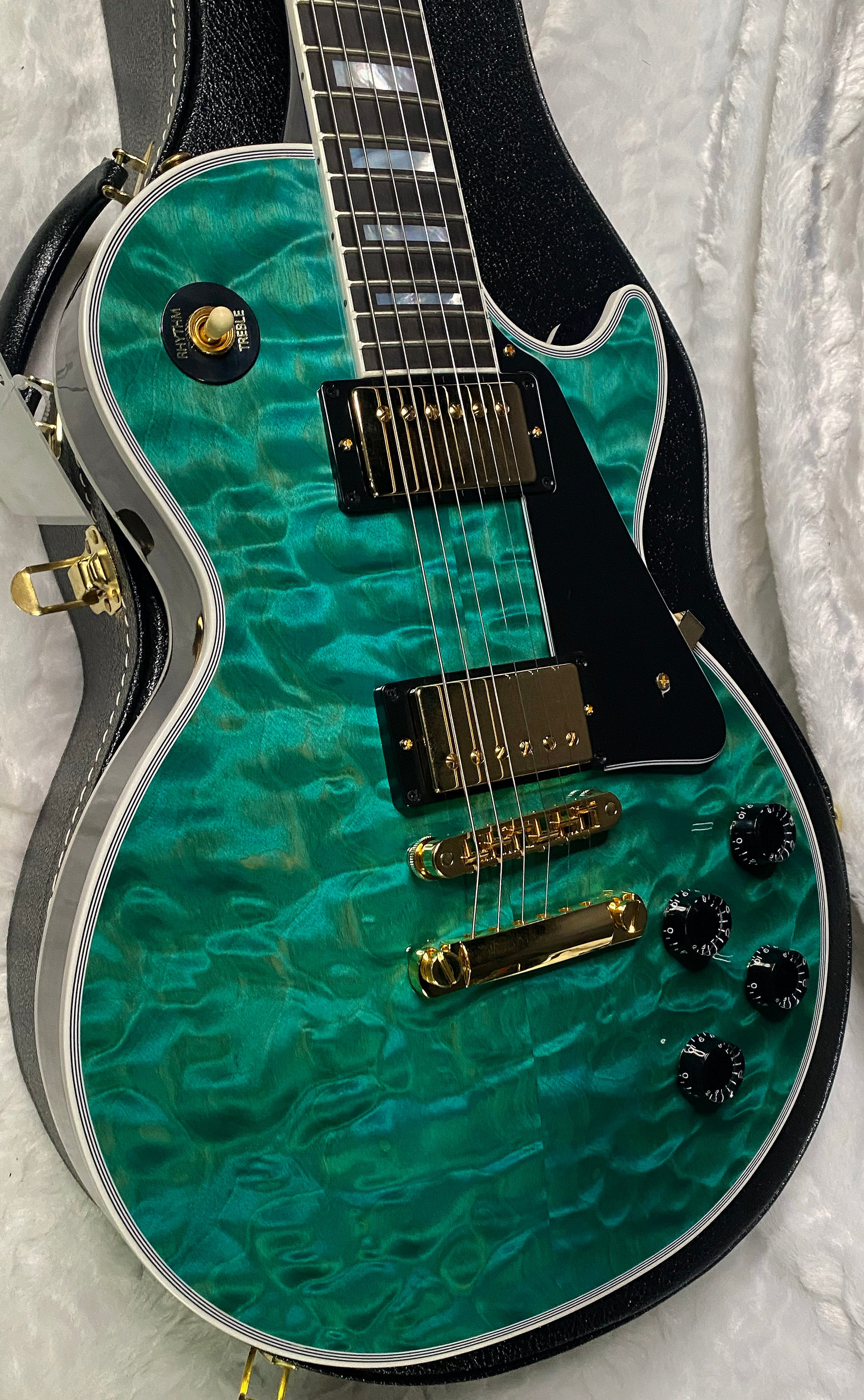 NEW! Gibson Dealer Select Custom Shop Les Paul Custom AAAAA Quilt 5AQ - Aqua Blue - Authorized Dealer - WOW! 9.6 lbs - G07305