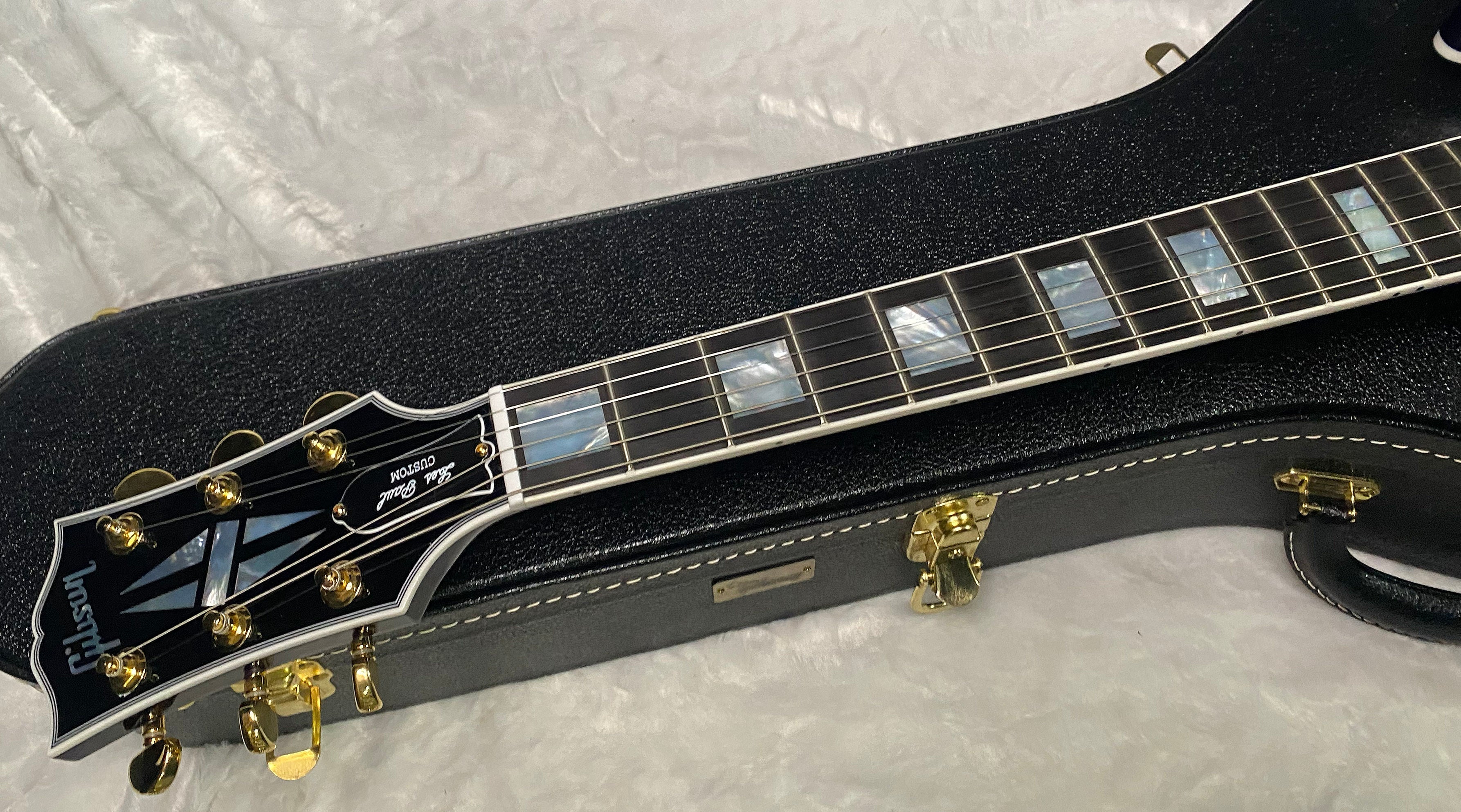 NEW! Gibson Dealer Select Custom Shop Les Paul Custom AAAAA Quilt 5AQ - Aqua Blue - Authorized Dealer - WOW! 9.6 lbs - G07305
