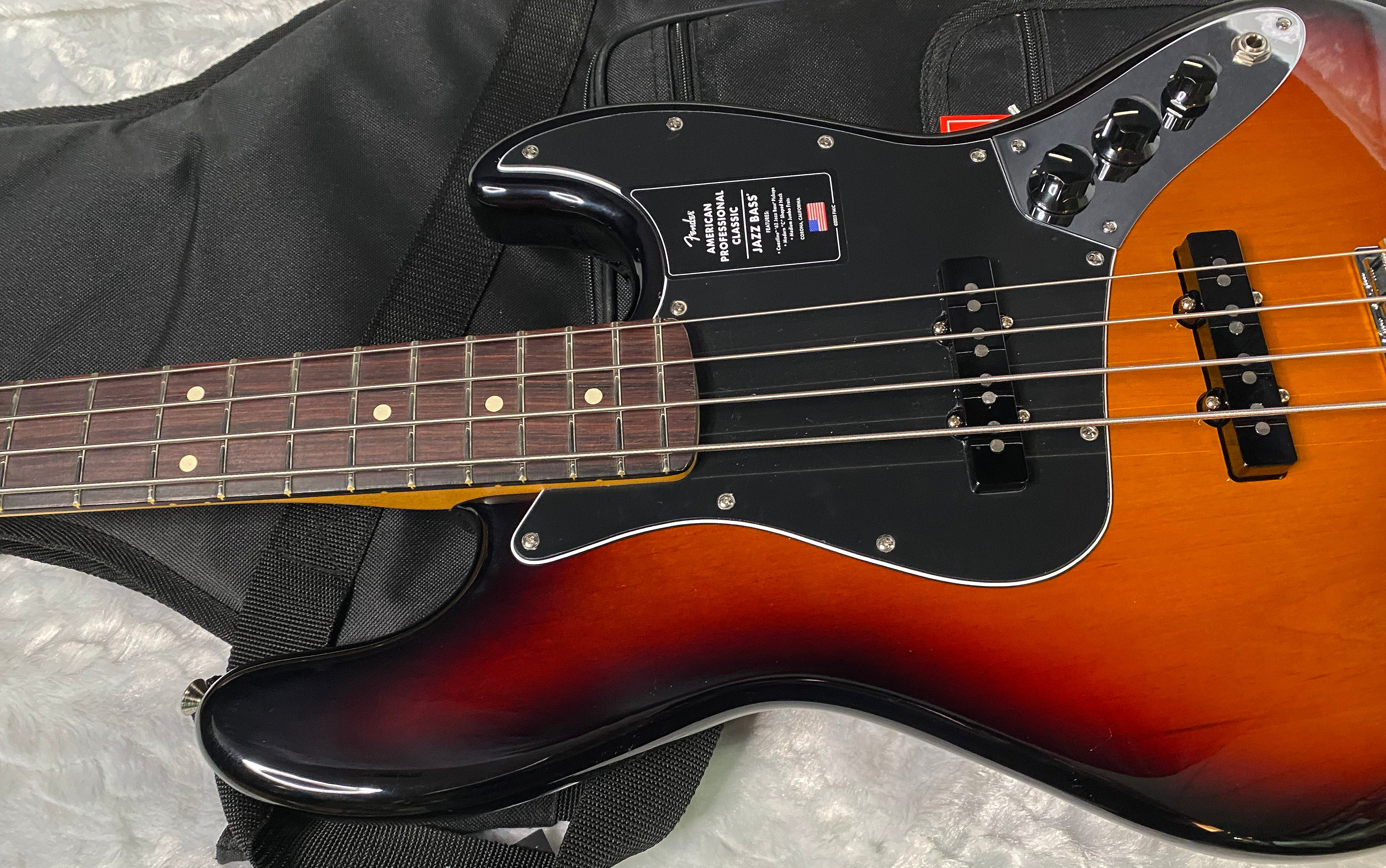 NEW ! Fender American Professional Classic Jazz Bass - 3-Color Sunburst - 8.9lbs - Authorized Dealer - In-Stock! G05761