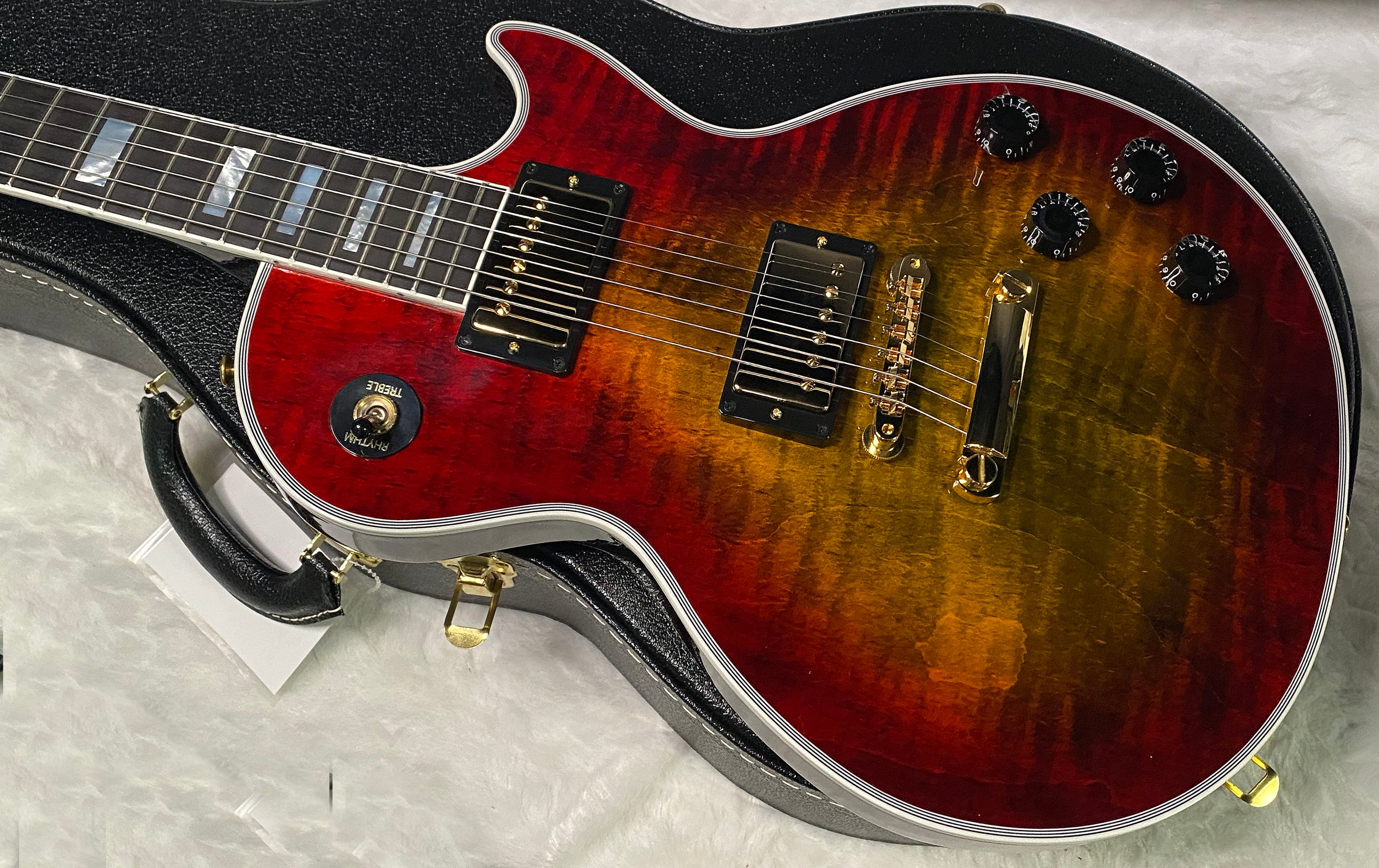 NEW! Gibson Les Paul Custom Axcess - Bengal Burst - ABSOLUTELY KILLER Flame! Only 8 lbs - Authorized Dealer - G07283