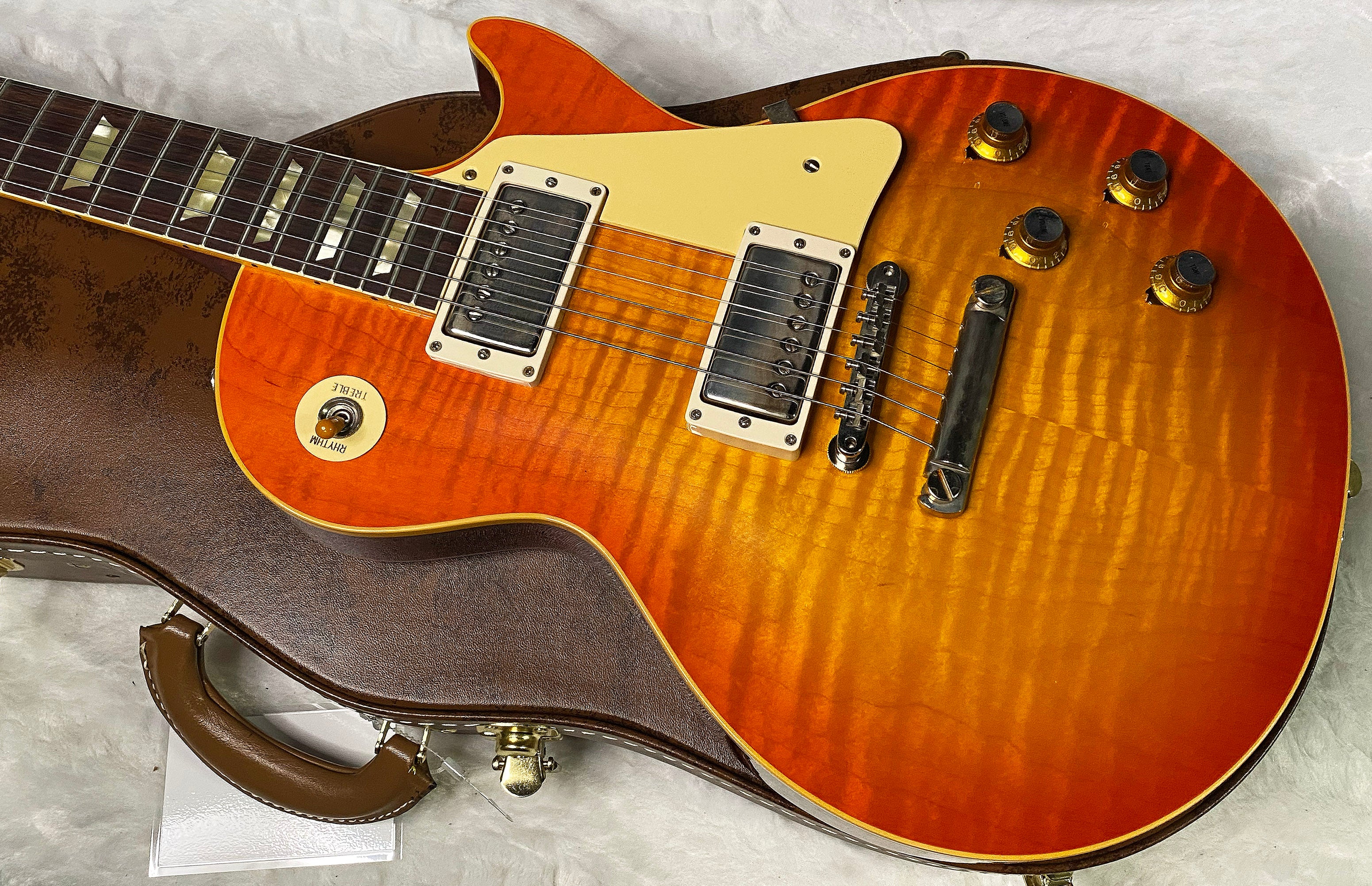 NEW! Gibson Custom 1960 Les Paul Standard Reissue VOS - Tangerine Burst - Authorized Dealer - ONLY 8.6 lbs - G07282